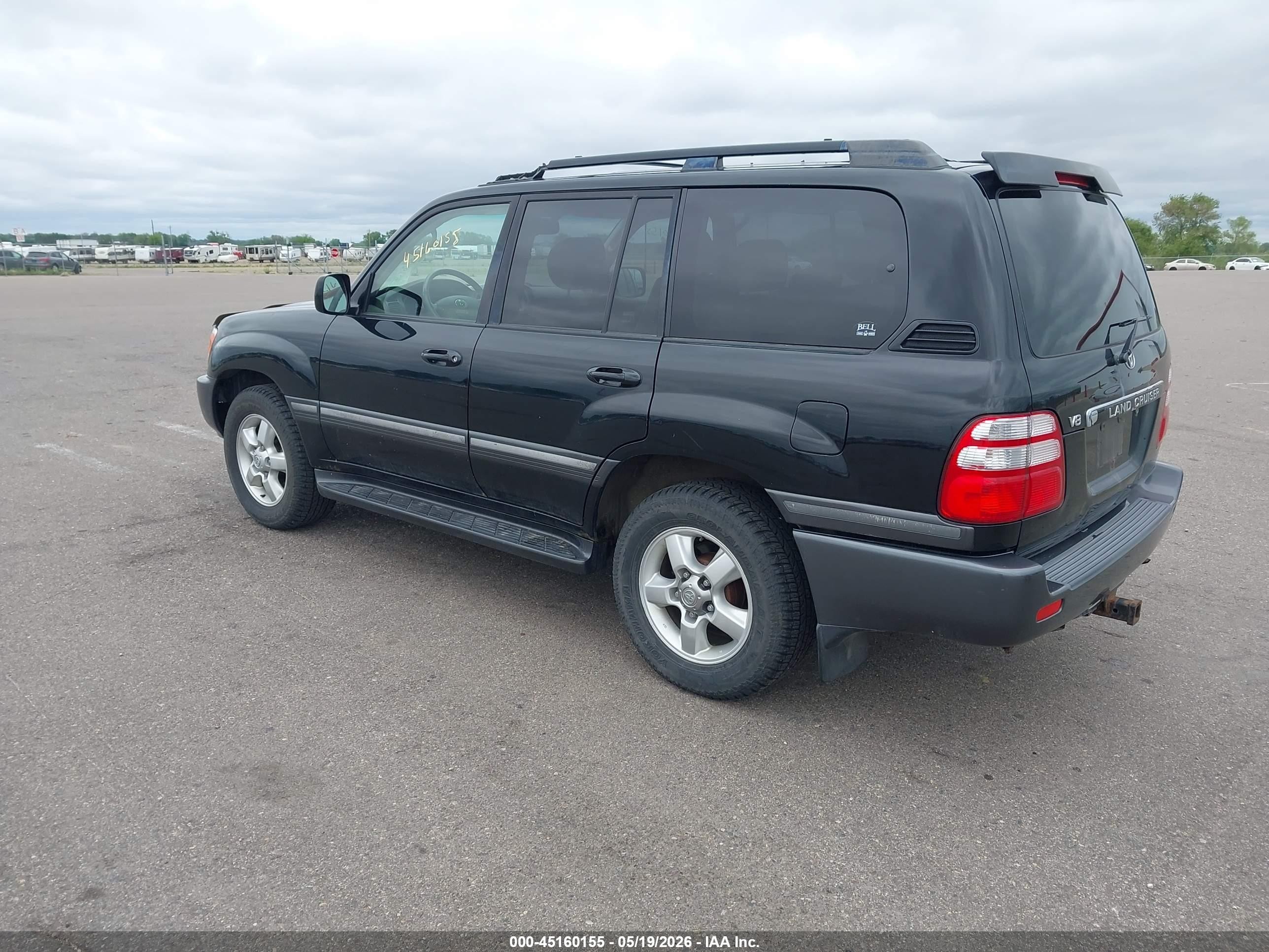 2005 Toyota Land Cruiser V8 Black vin: JTEHT05J952075105