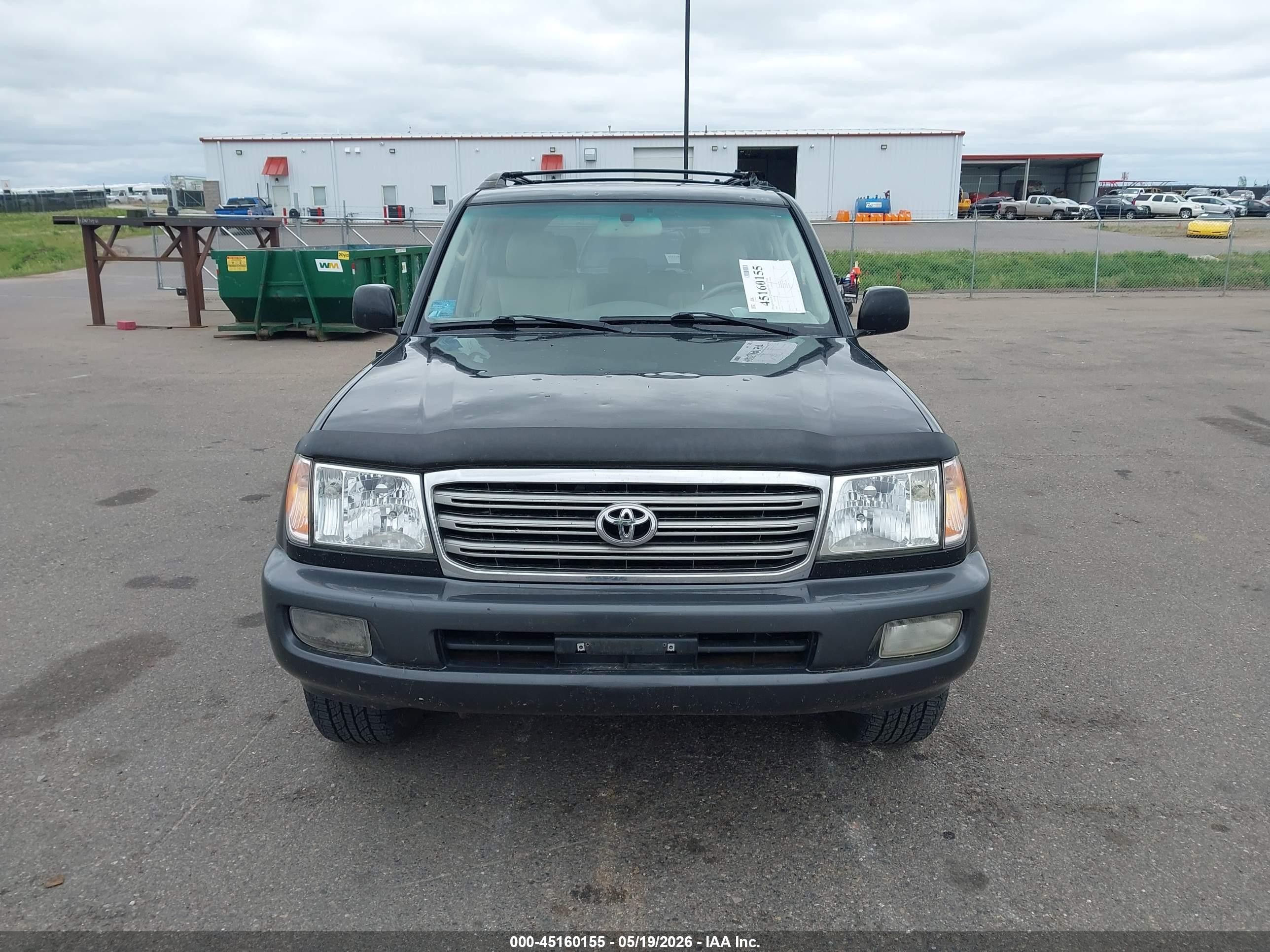 2005 Toyota Land Cruiser V8 Black vin: JTEHT05J952075105