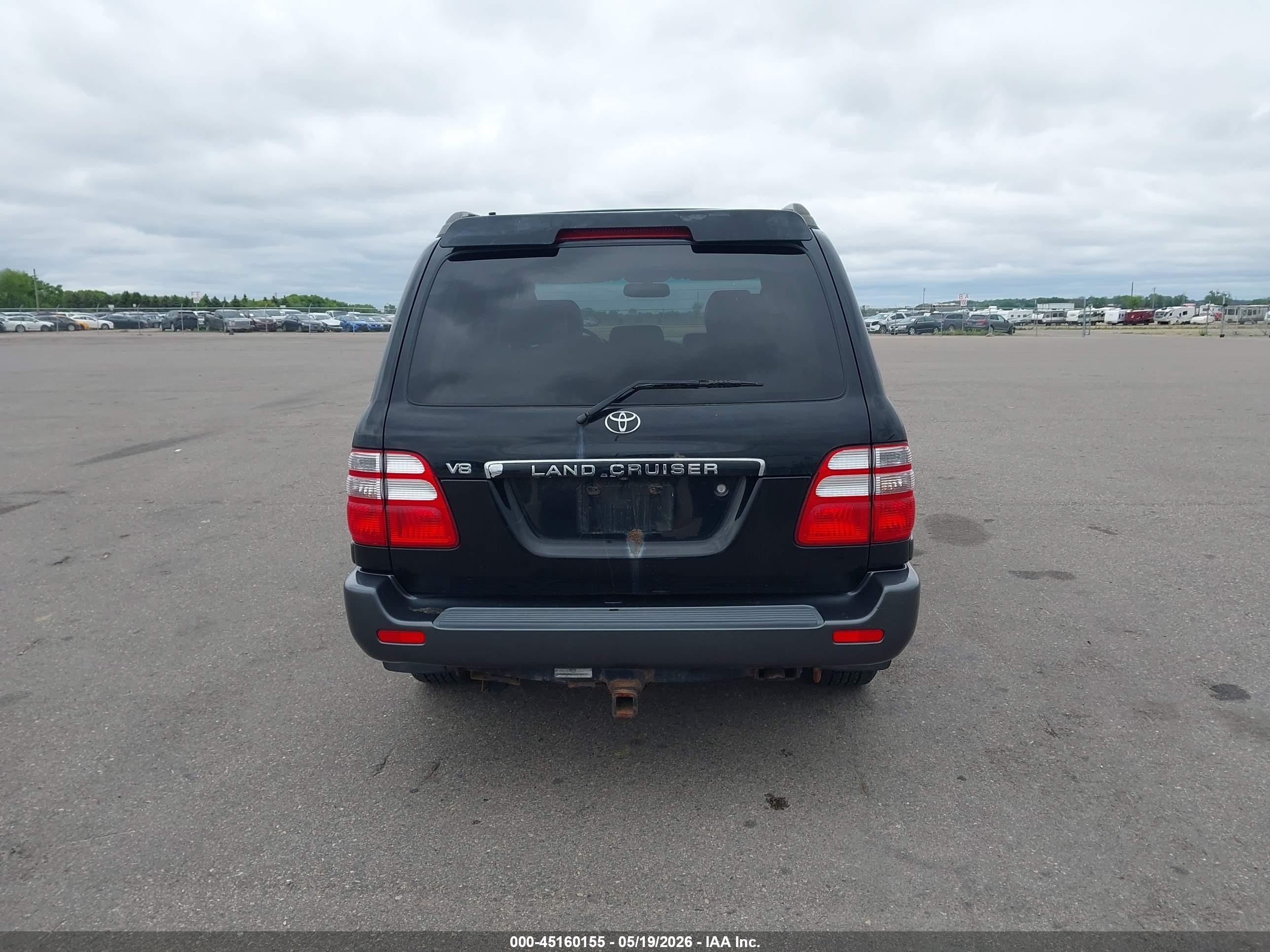 2005 Toyota Land Cruiser V8 Black vin: JTEHT05J952075105