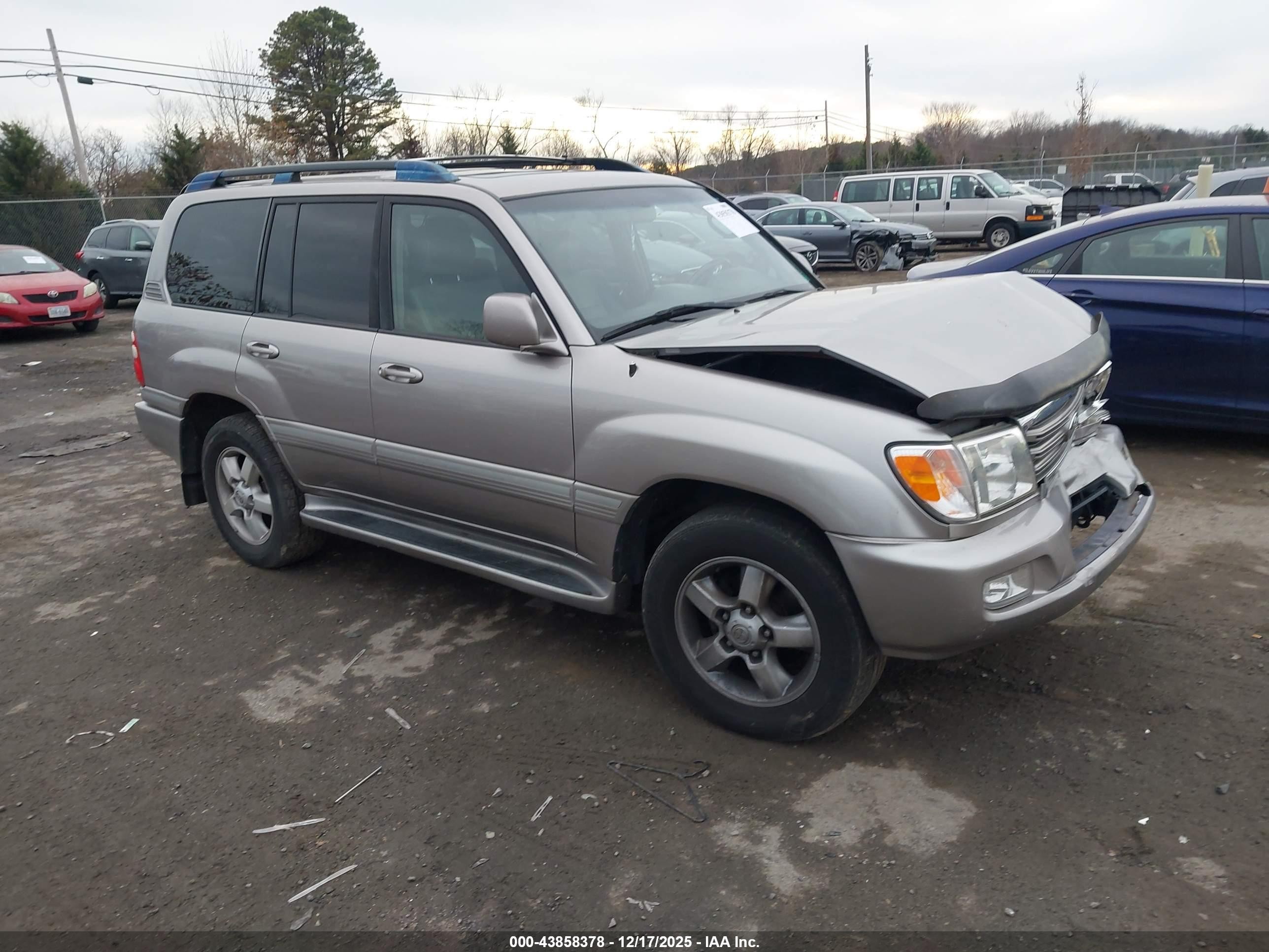2005 Toyota Land Cruiser V8 Silver vin: JTEHT05J952077470