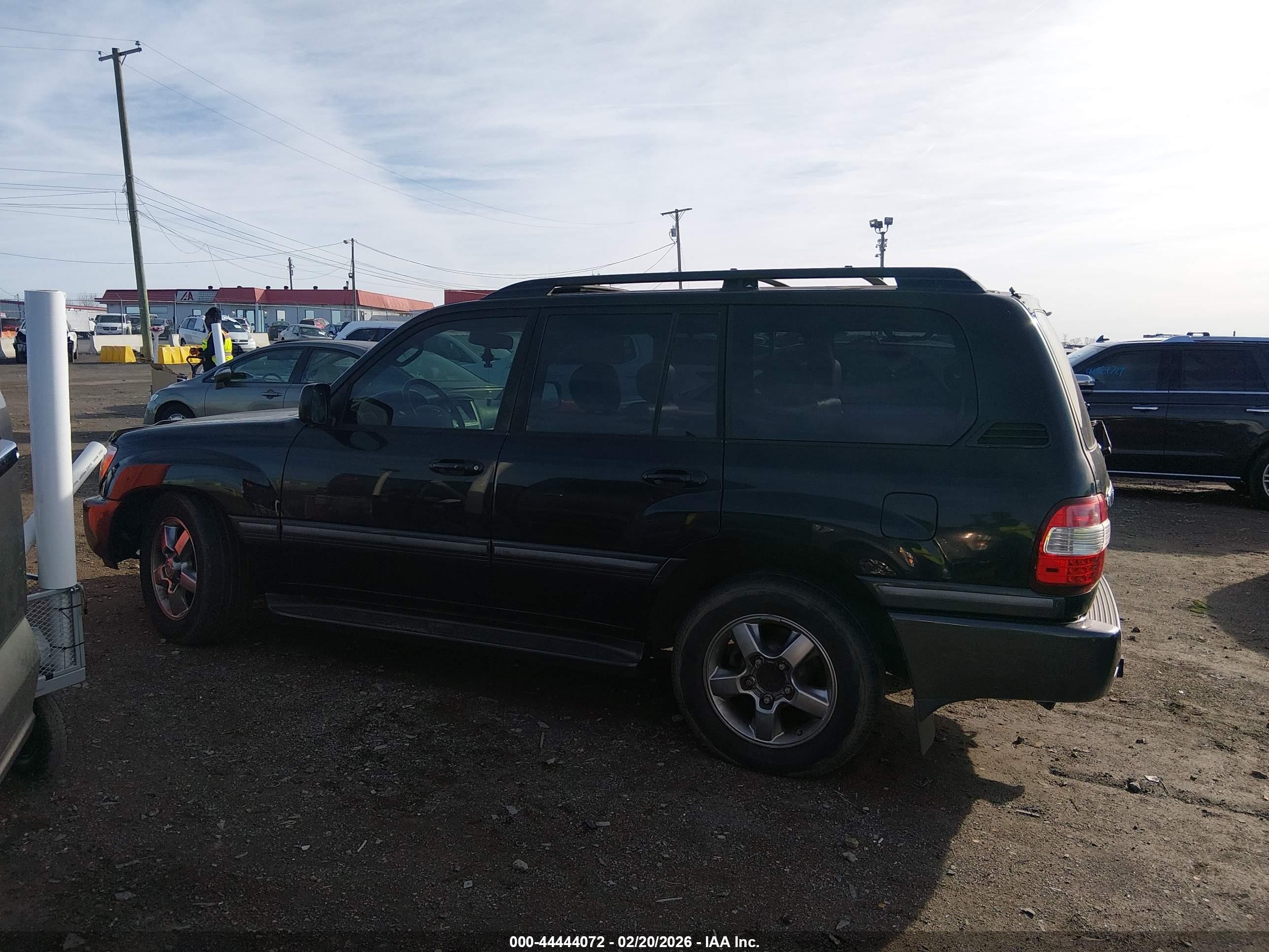 2006 Toyota Land Cruiser V8 Black vin: JTEHT05J962085490