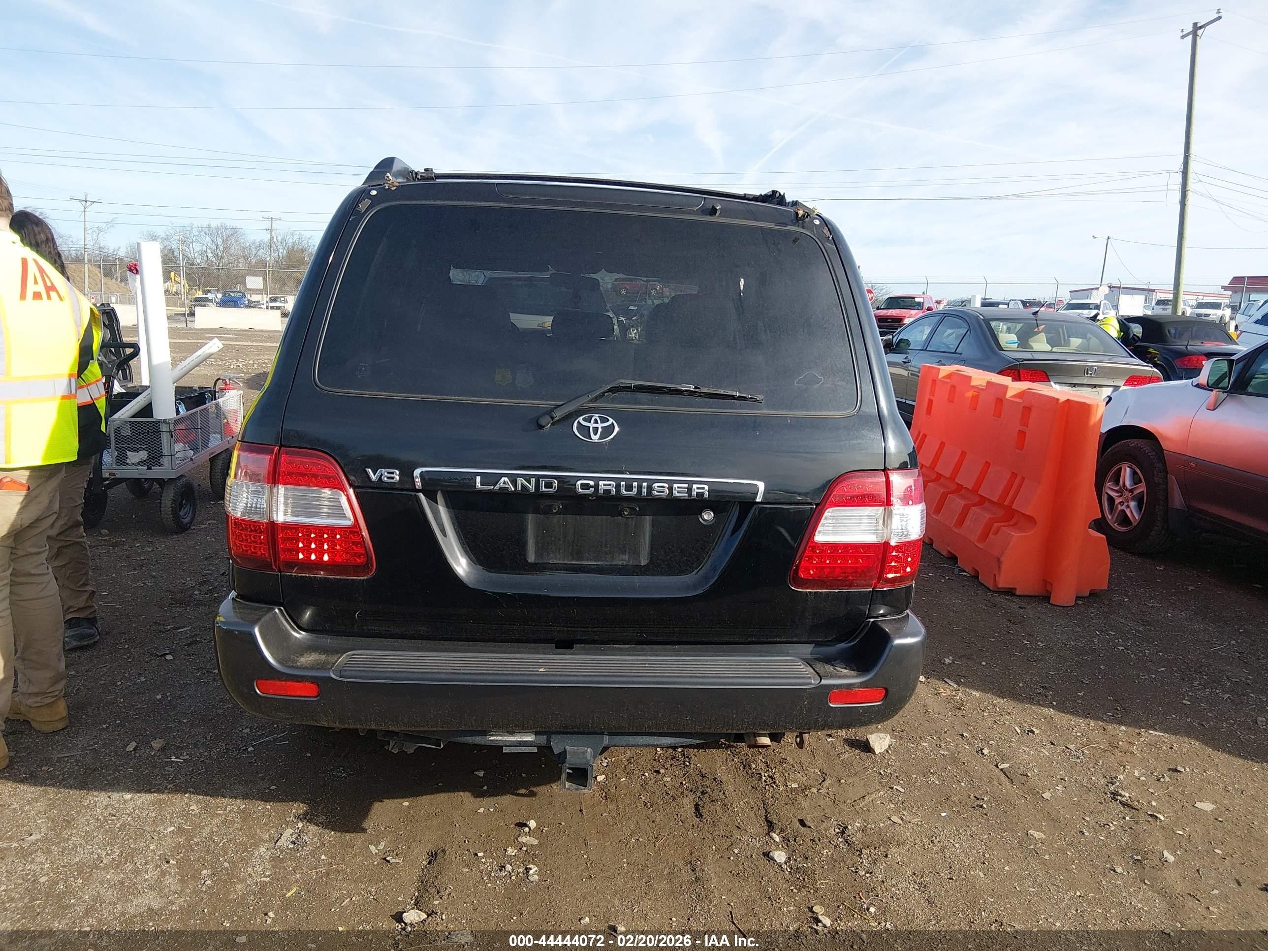 2006 Toyota Land Cruiser V8 Black vin: JTEHT05J962085490
