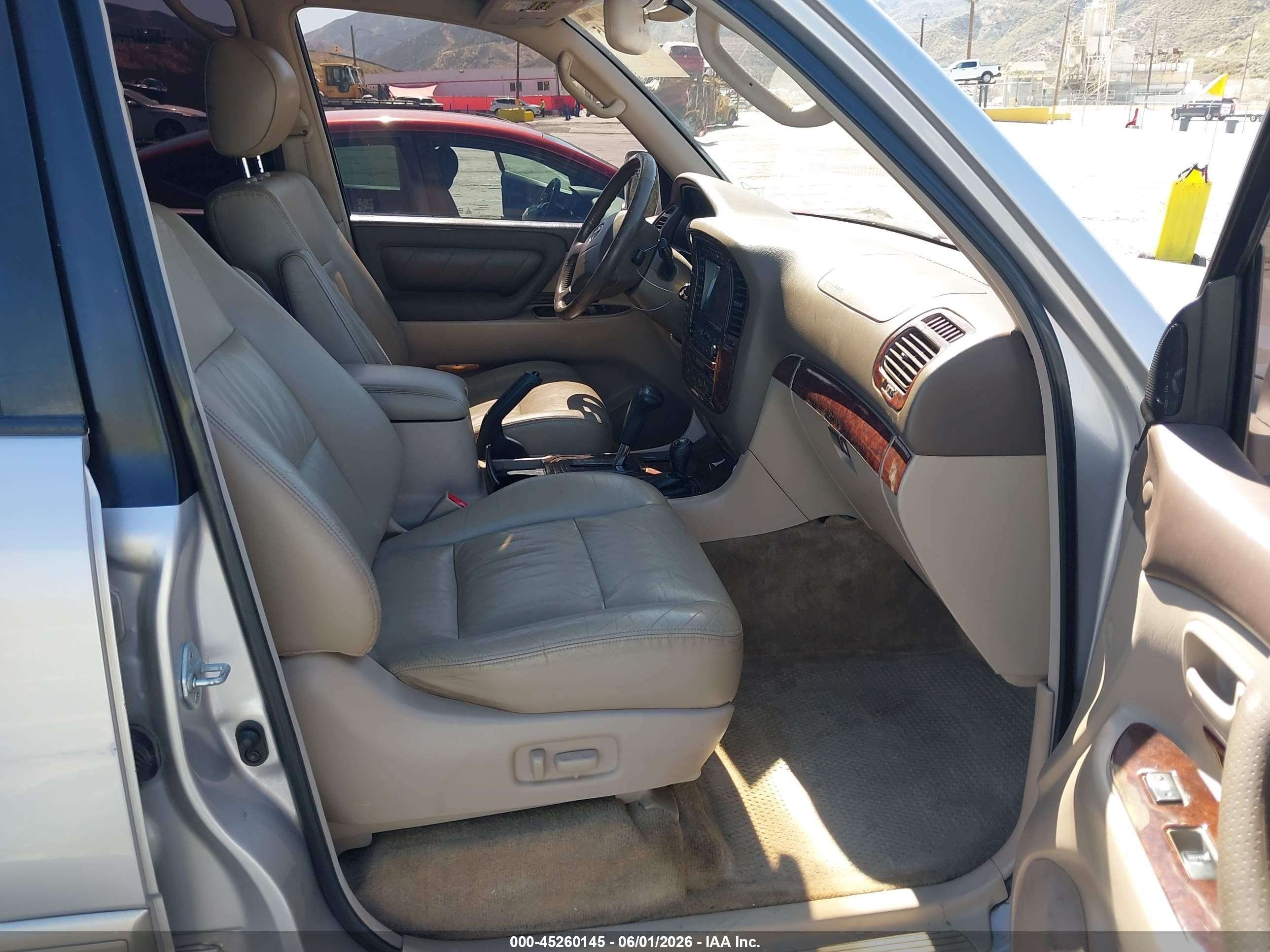 2002 Toyota Land Cruiser   Silver vin: JTEHT05JX22020318