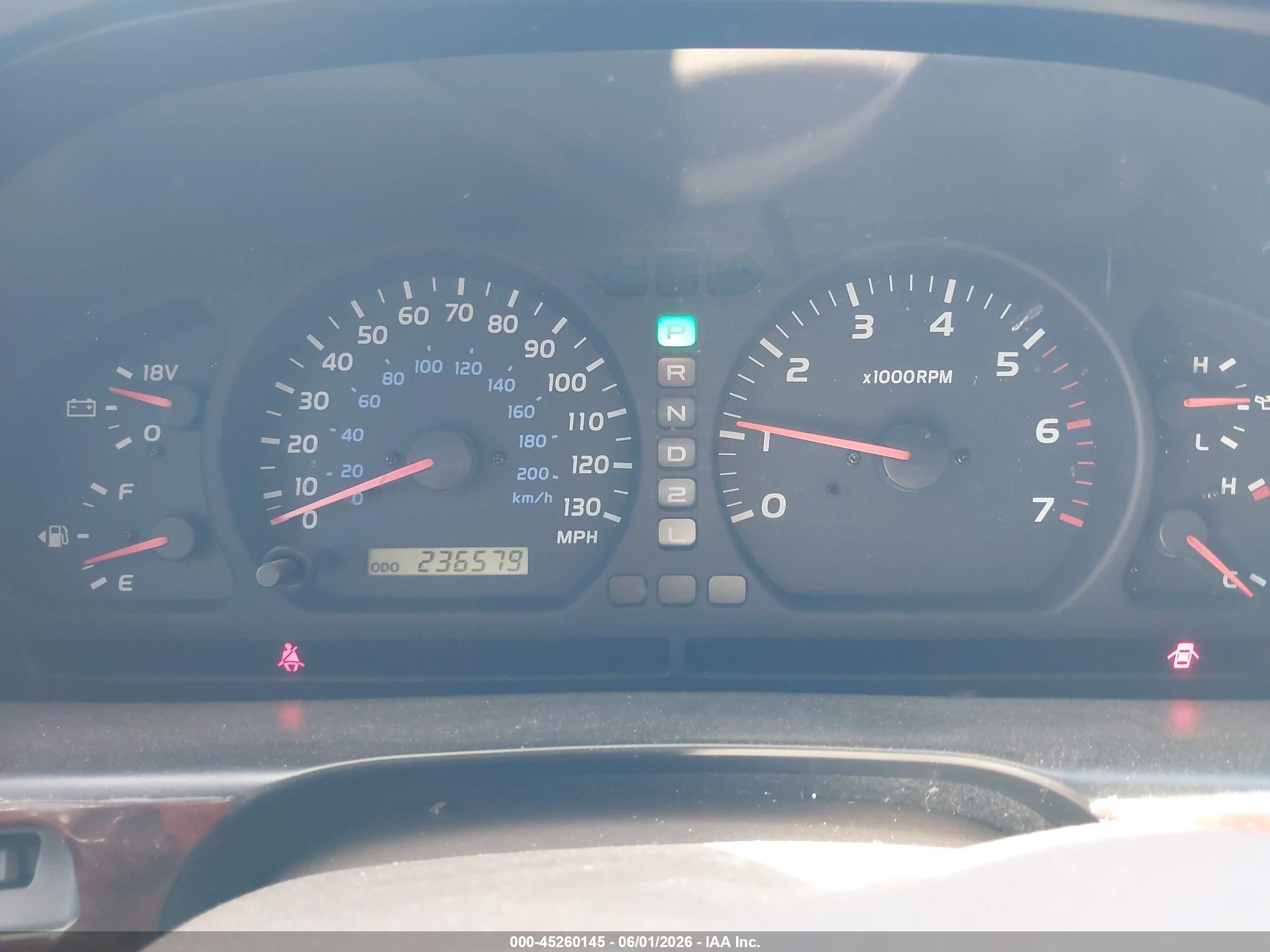 2002 Toyota Land Cruiser   Silver vin: JTEHT05JX22020318