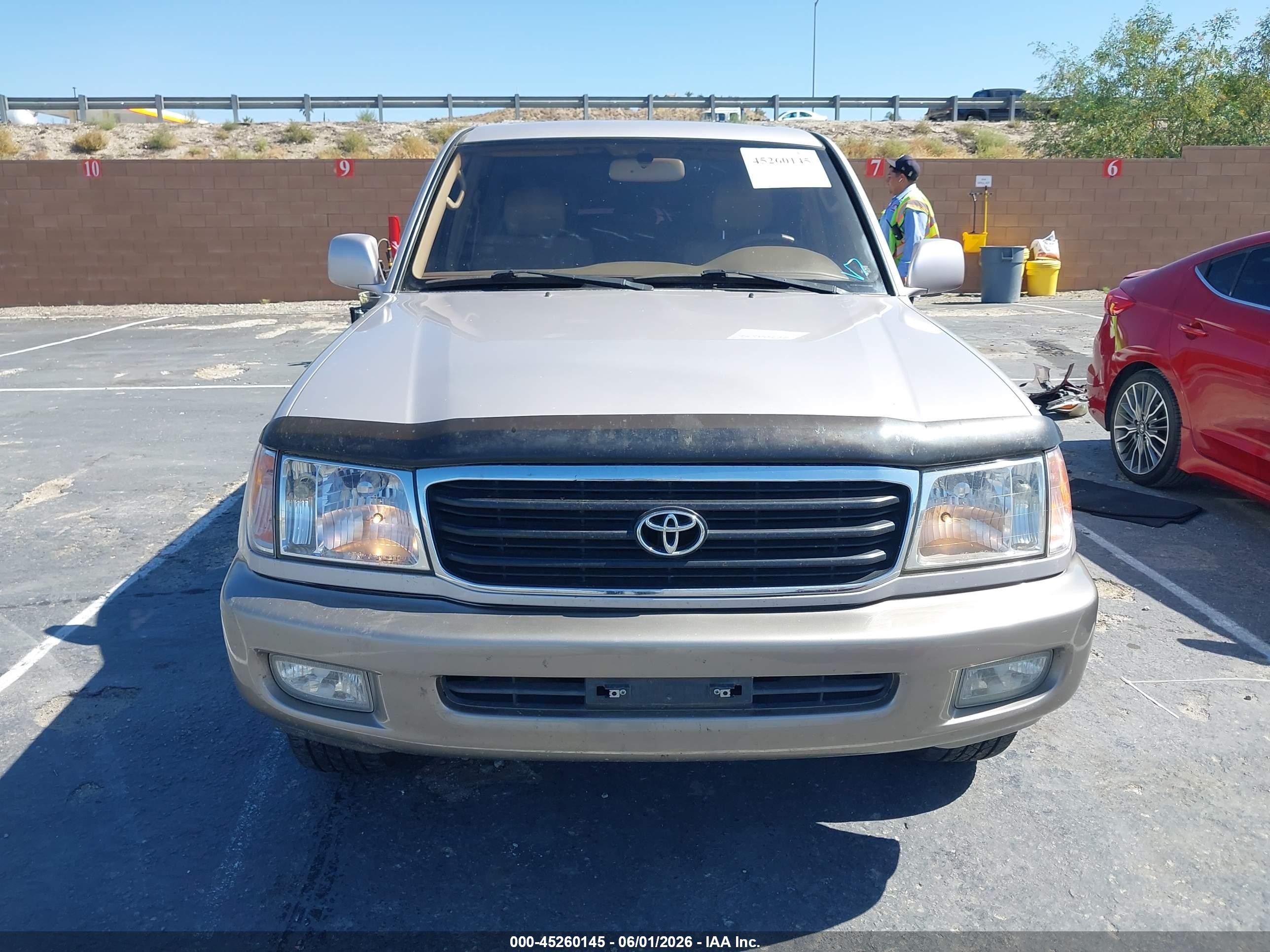 2002 Toyota Land Cruiser   Silver vin: JTEHT05JX22020318