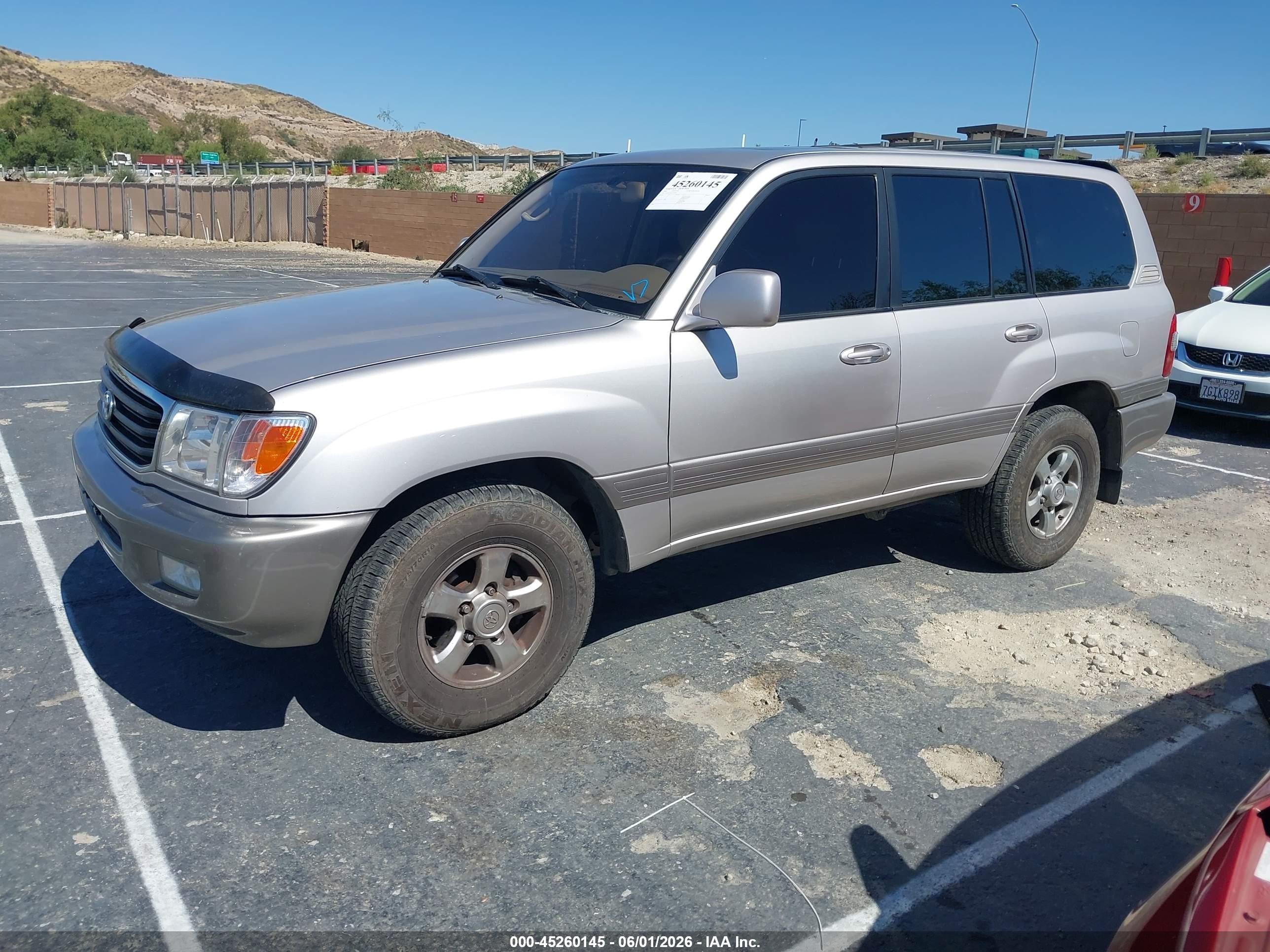 2002 Toyota Land Cruiser   Silver vin: JTEHT05JX22020318