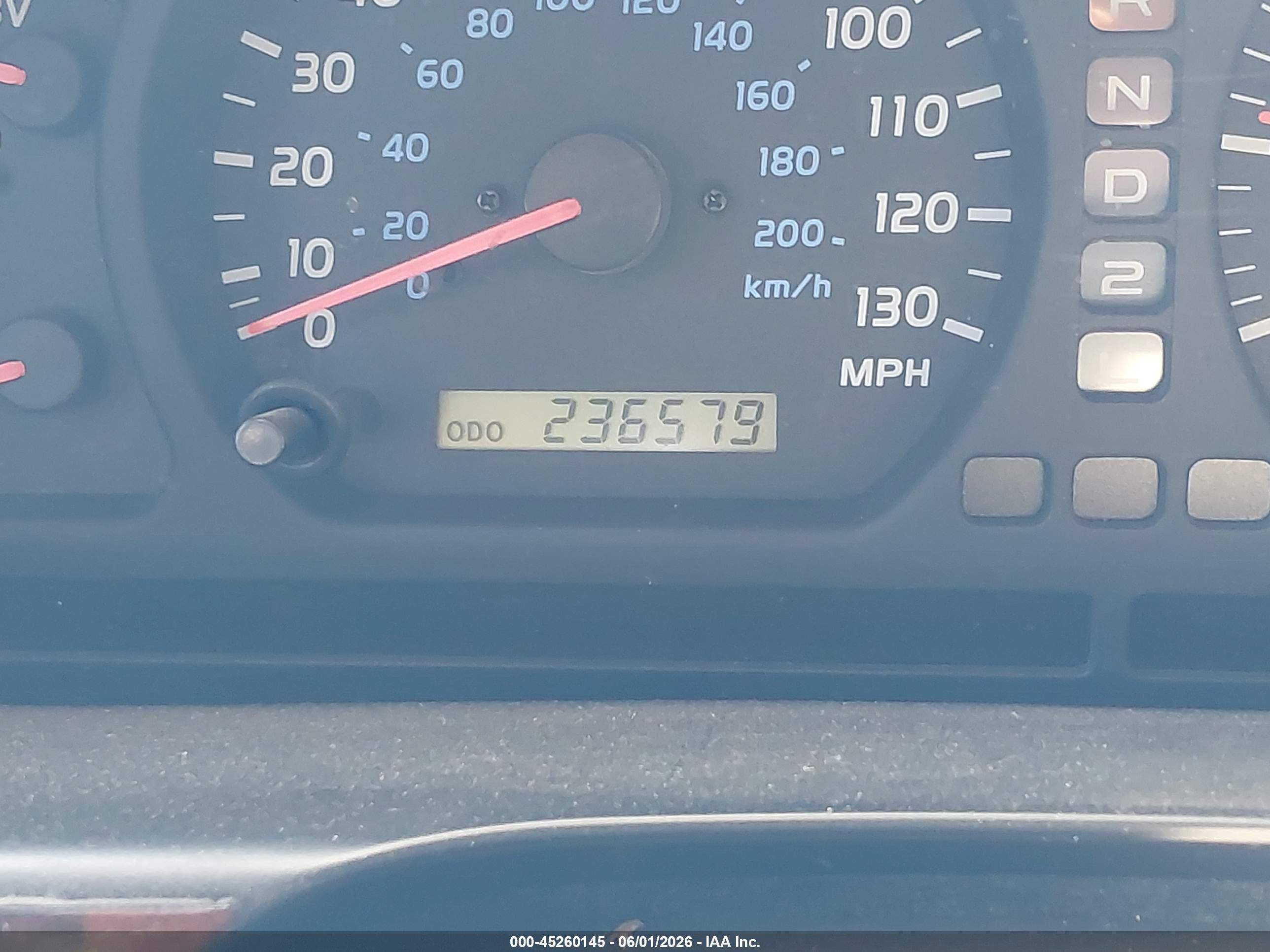 2002 Toyota Land Cruiser   Silver vin: JTEHT05JX22020318