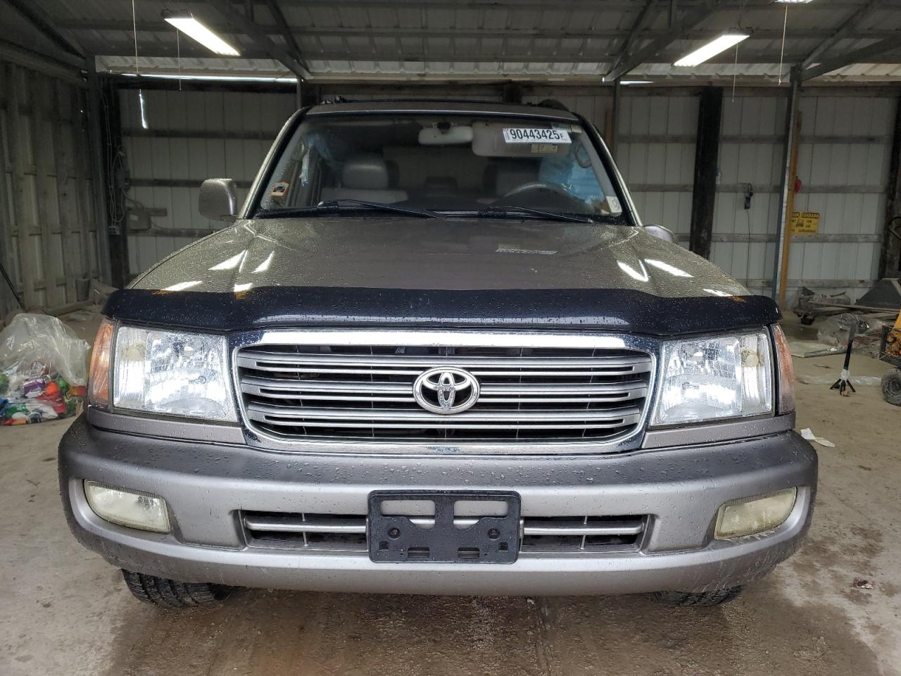 2003 Toyota Land Cruiser Base Silver vin: JTEHT05JX32041297