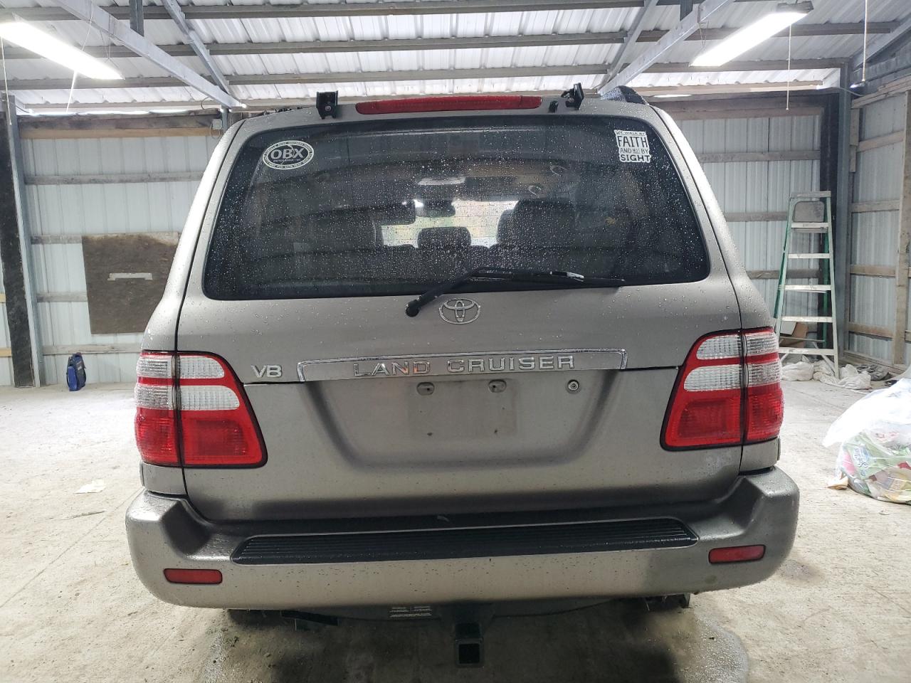 2003 Toyota Land Cruiser Base Silver vin: JTEHT05JX32041297