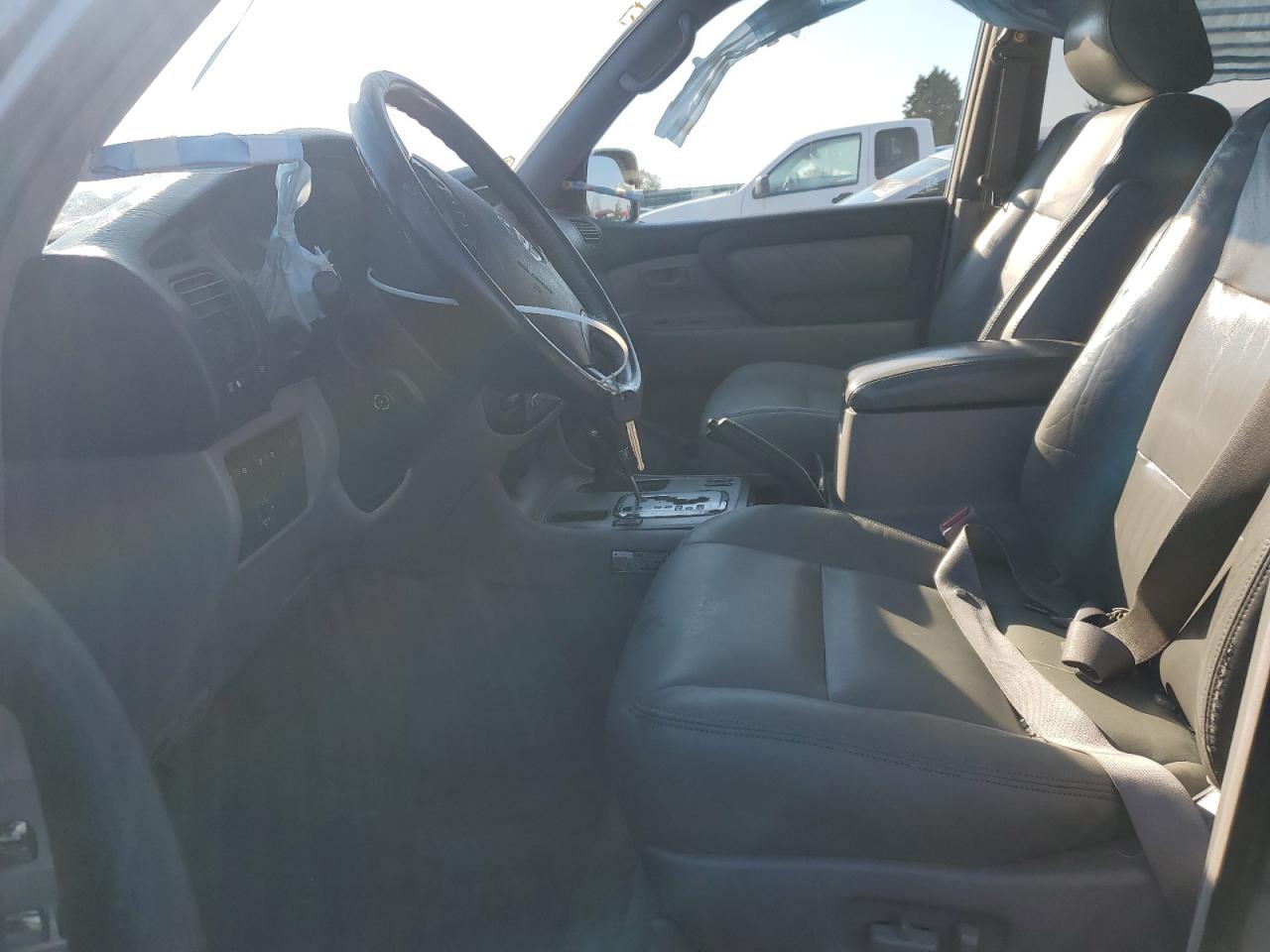 2003 Toyota Land Cruiser Base Silver vin: JTEHT05JX32041297