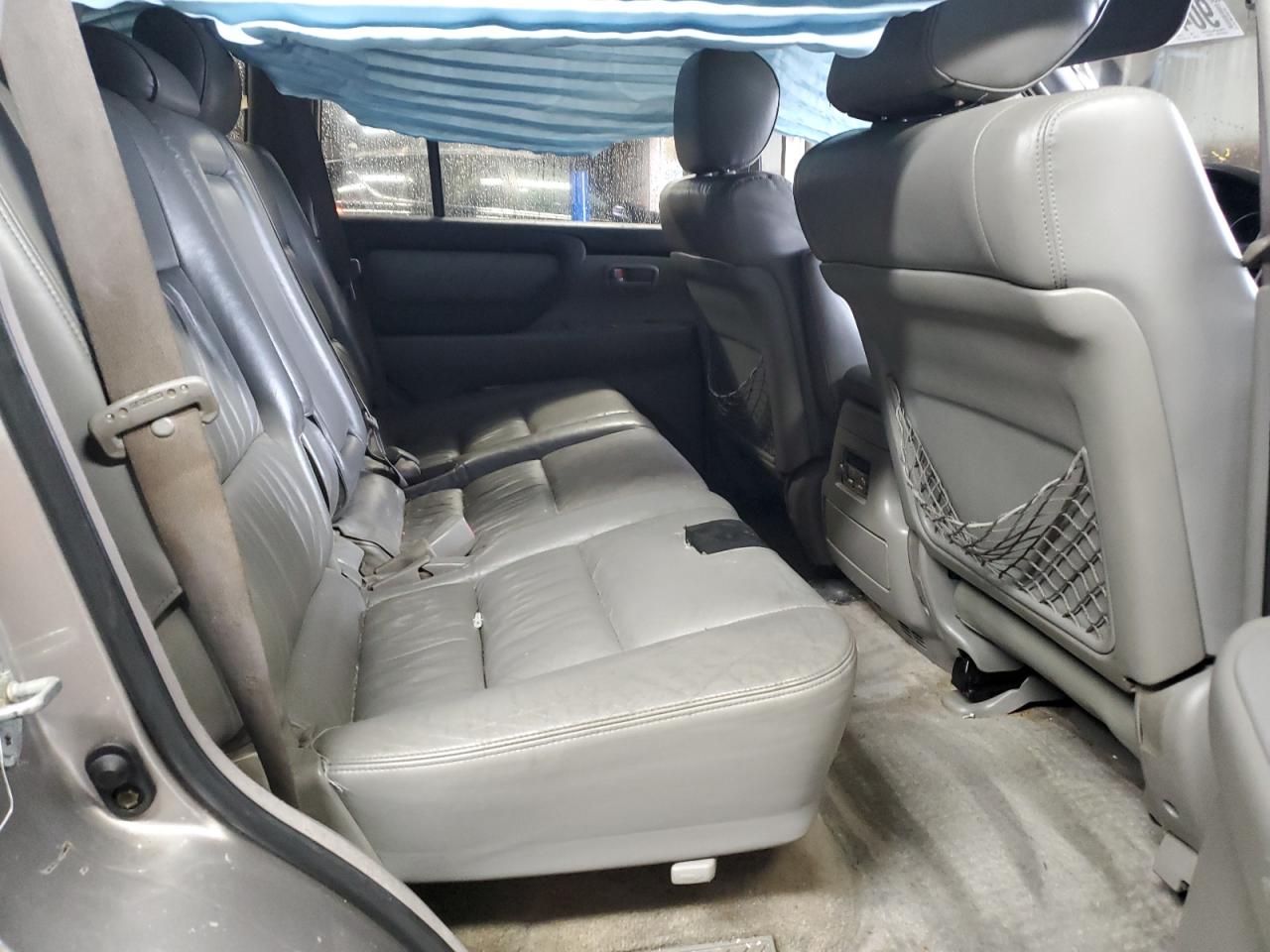 2003 Toyota Land Cruiser Base Silver vin: JTEHT05JX32041297