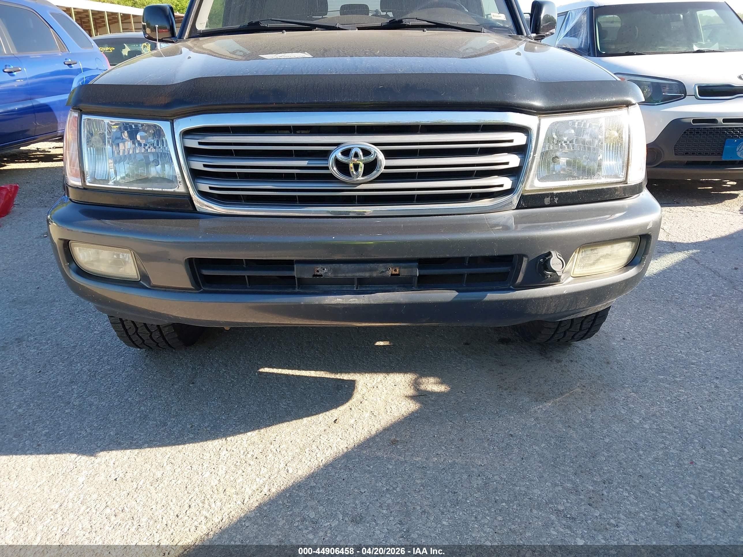 2004 Toyota Land Cruiser   Black vin: JTEHT05JX42063074