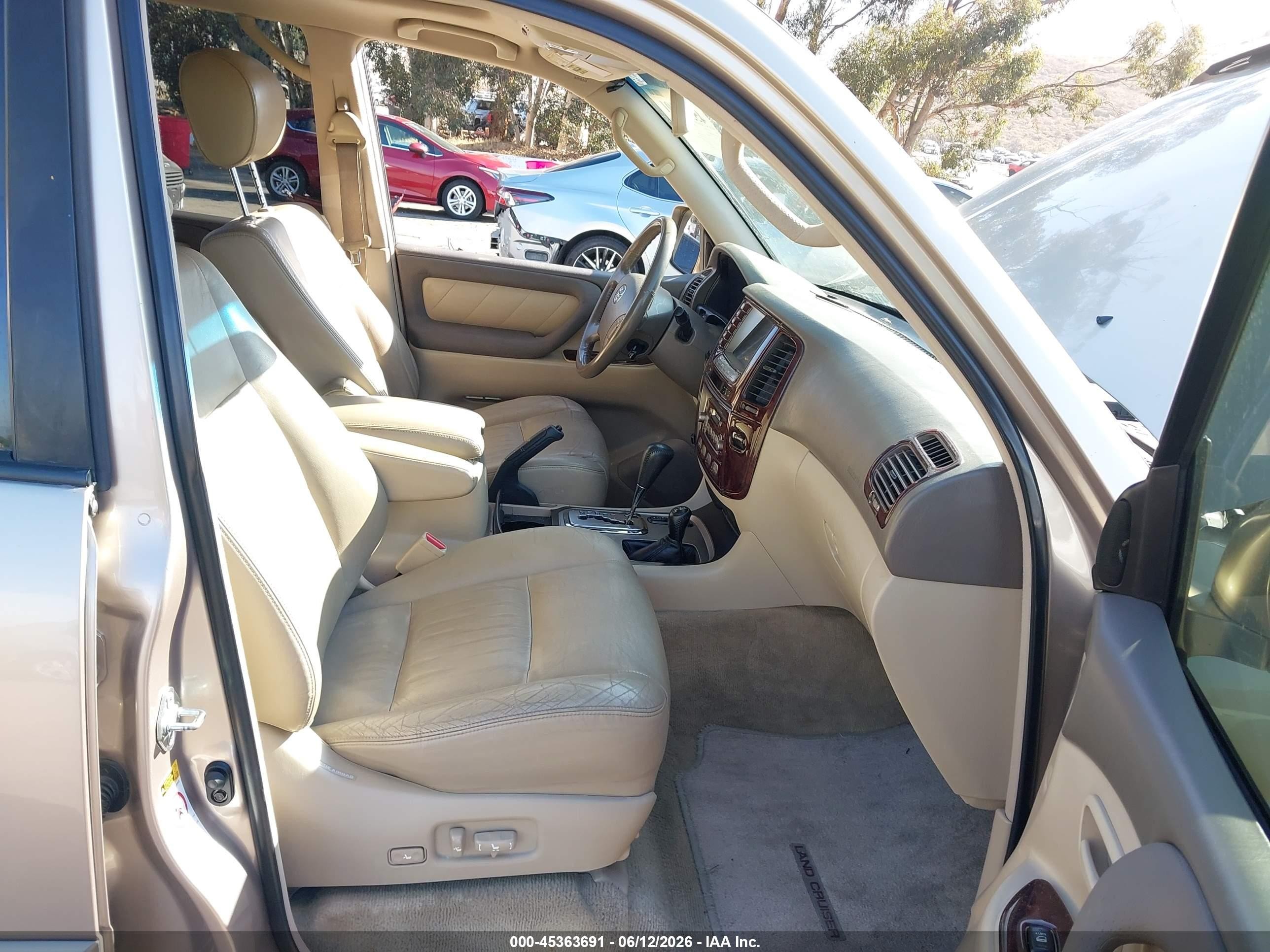 2006 Toyota Land Cruiser V8 Champagne vin: JTEHT05JX62087328