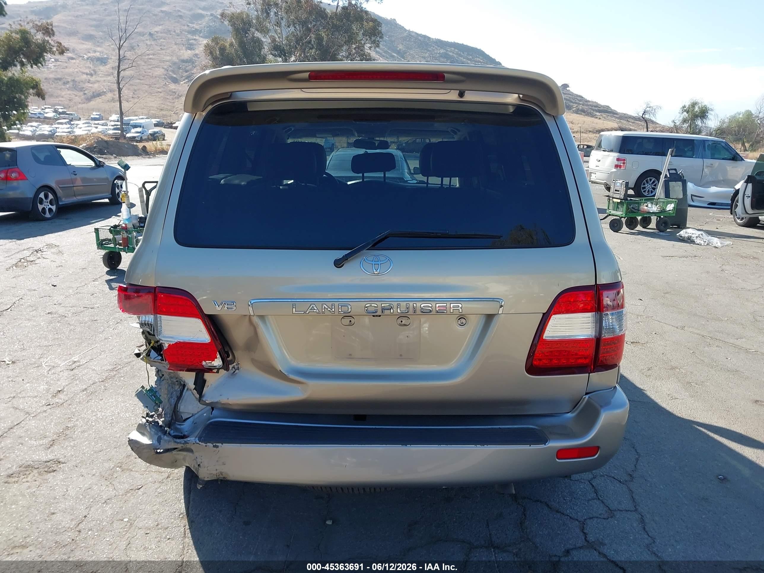 2006 Toyota Land Cruiser V8 Champagne vin: JTEHT05JX62087328