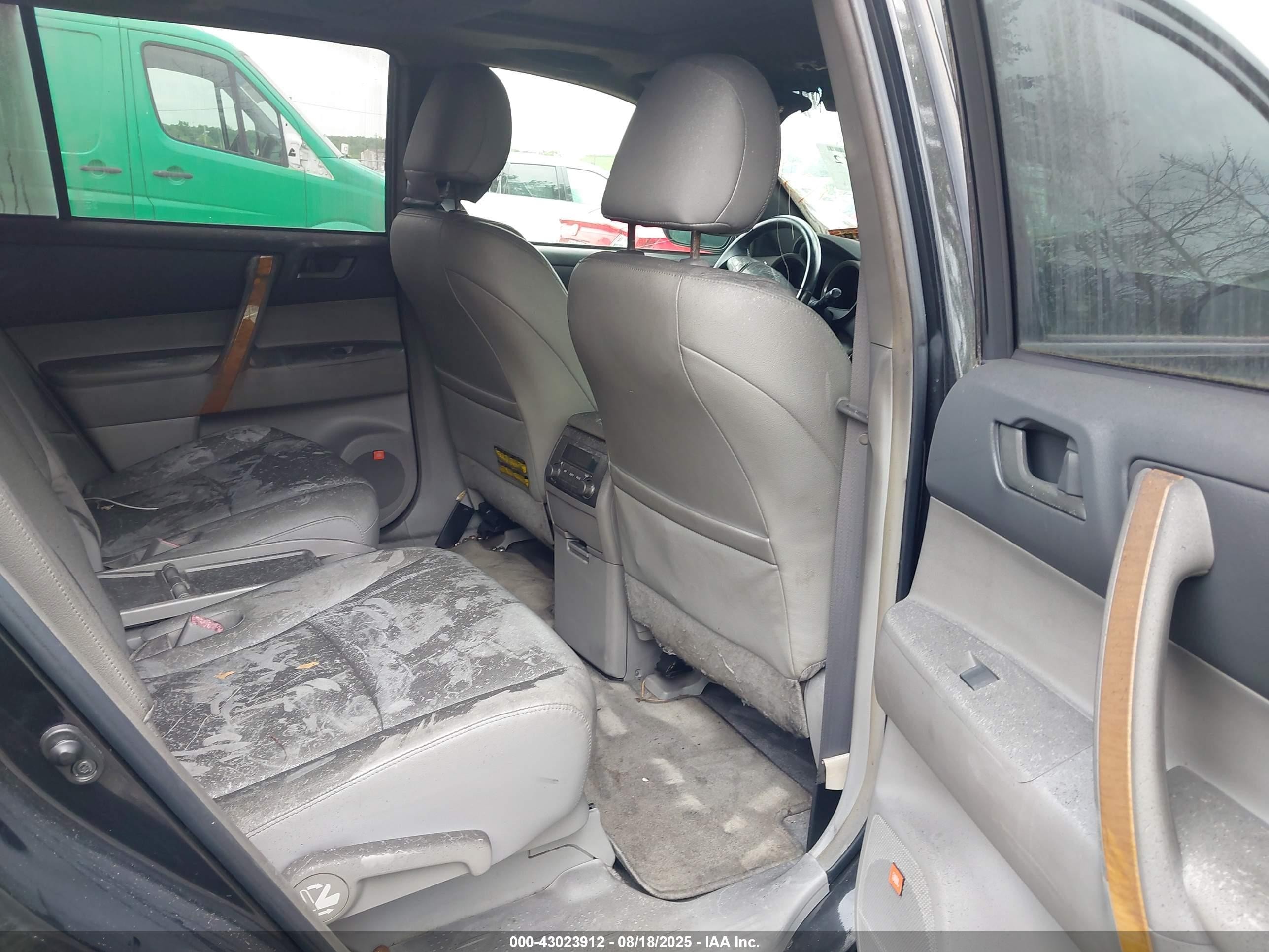 2010 Toyota Highlander Hybrid Limited V6 Black vin: JTEJW3EH1A2044237
