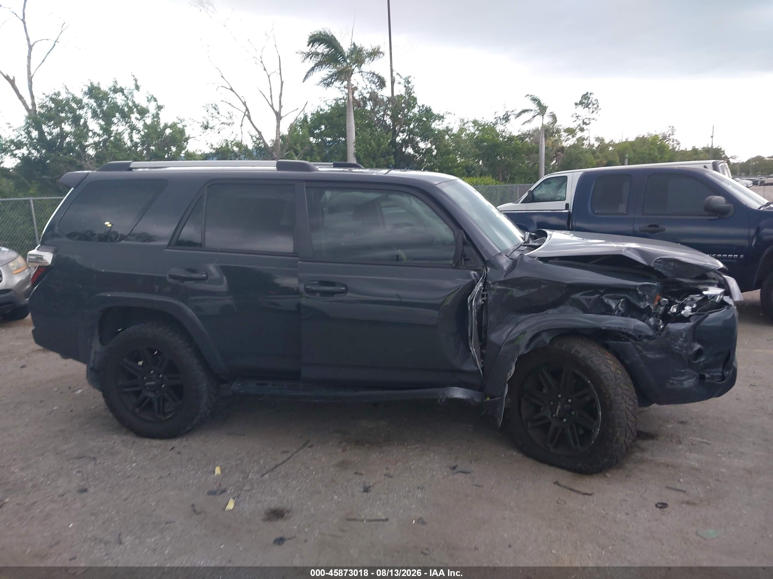2024 Toyota 4runner Sr5 Gray vin: JTEMU5JR2R6288755