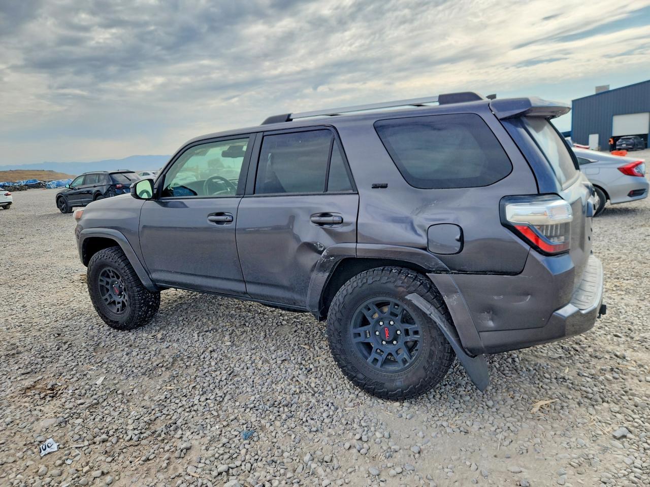 2022 Toyota 4runner Sr5 Gray vin: JTEMU5JR3N5988767