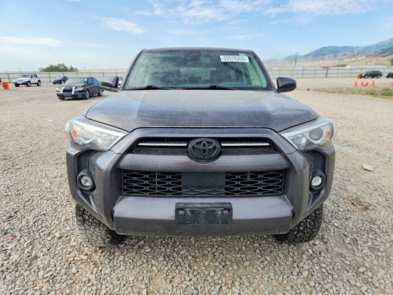 2022 Toyota 4runner Sr5 Gray vin: JTEMU5JR3N5988767
