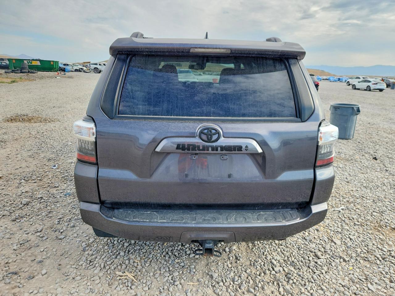 2022 Toyota 4runner Sr5 Gray vin: JTEMU5JR3N5988767
