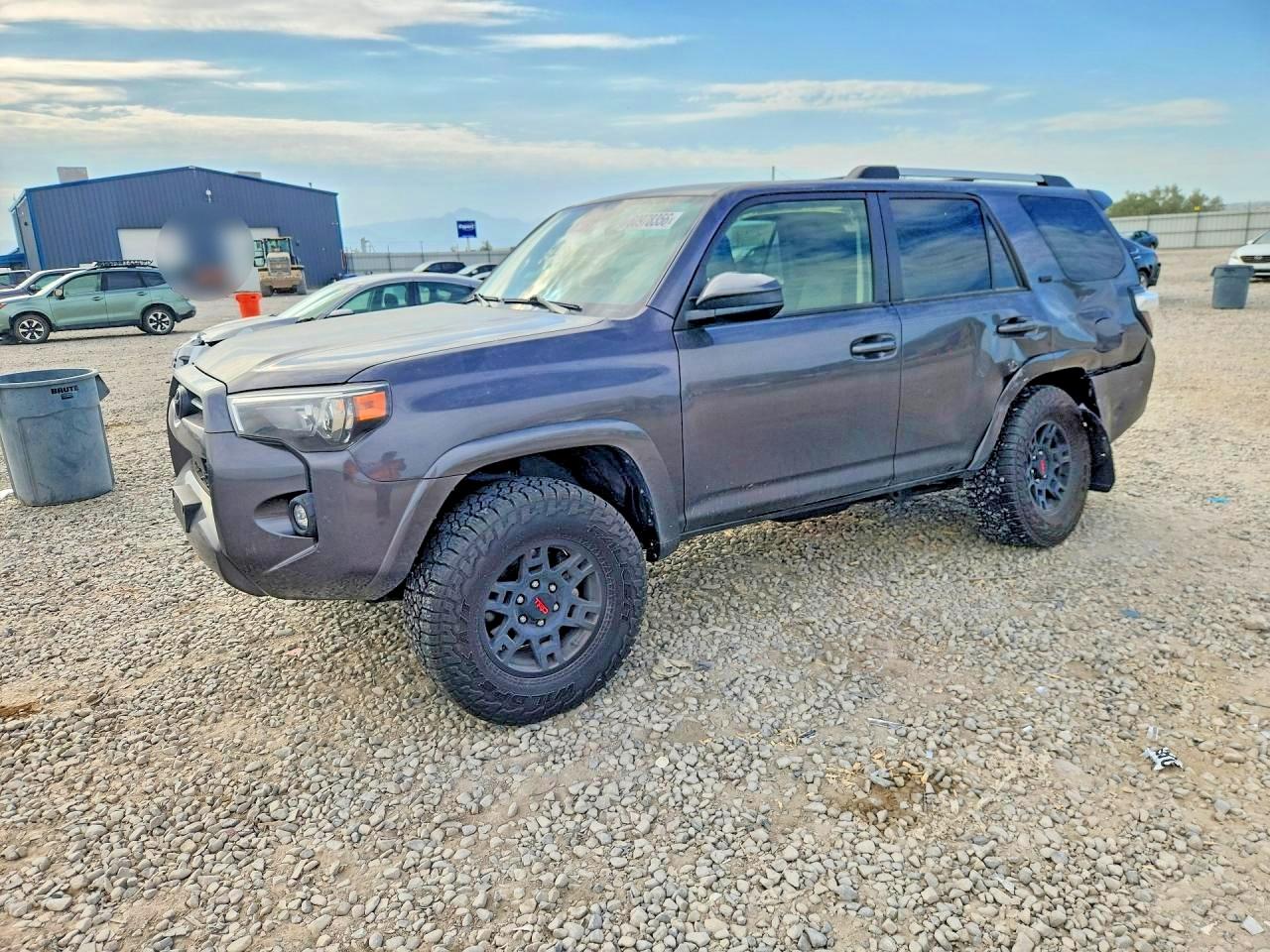 2022 Toyota 4runner Sr5 Gray vin: JTEMU5JR3N5988767