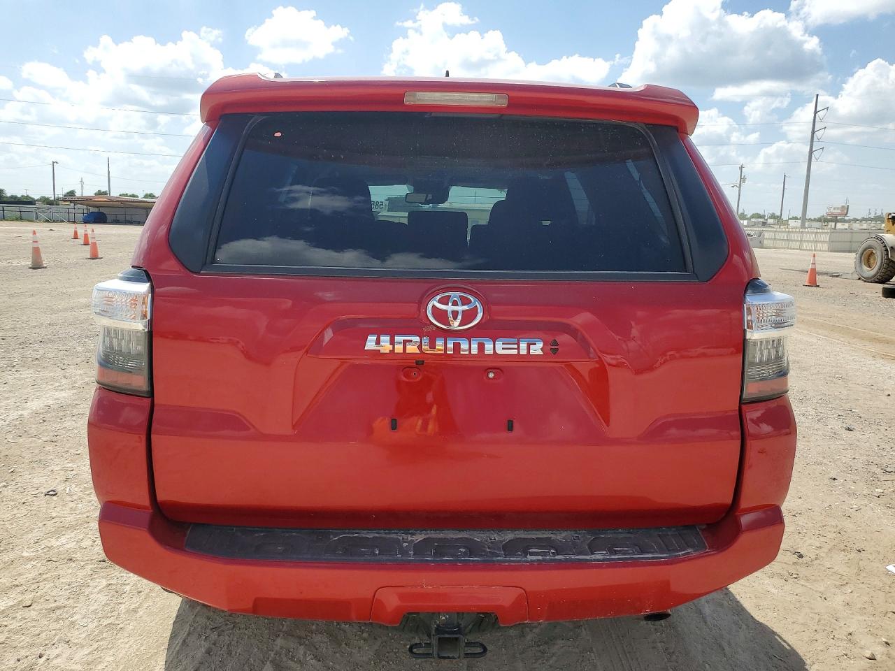 2024 Toyota 4runner Sr5 Red vin: JTEMU5JR4R6281838