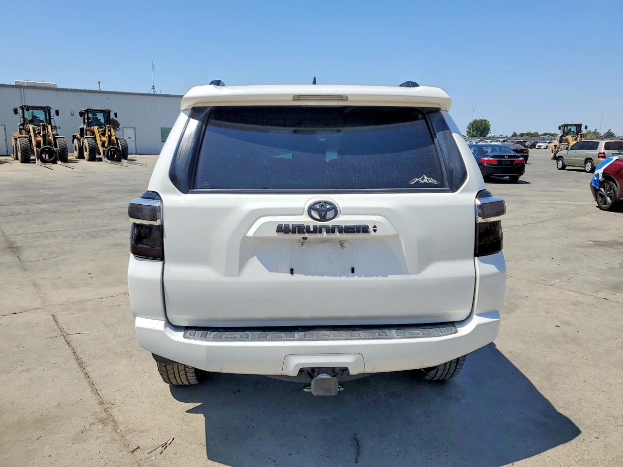 2021 Toyota 4runner Sr5 Premium White vin: JTENU5JR6M5878962