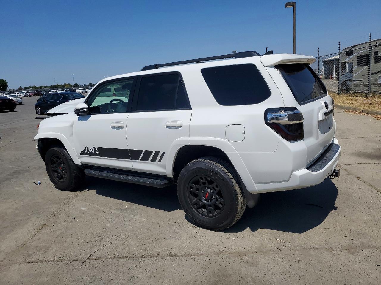 2021 Toyota 4runner Sr5 Premium White vin: JTENU5JR6M5878962