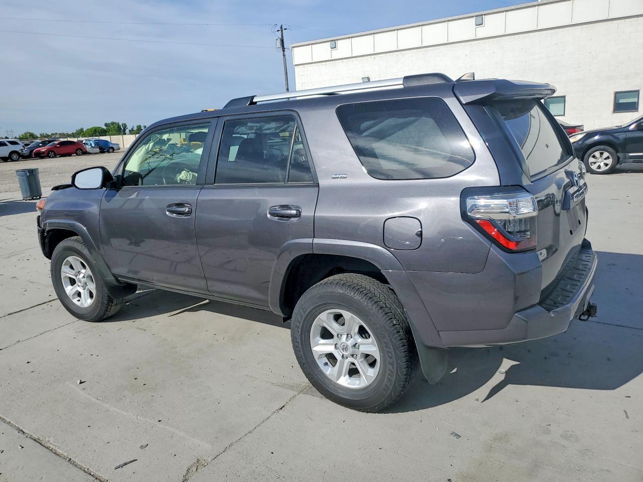 2022 Toyota 4runner Sr5 Premium Gray vin: JTENU5JR7N6081289