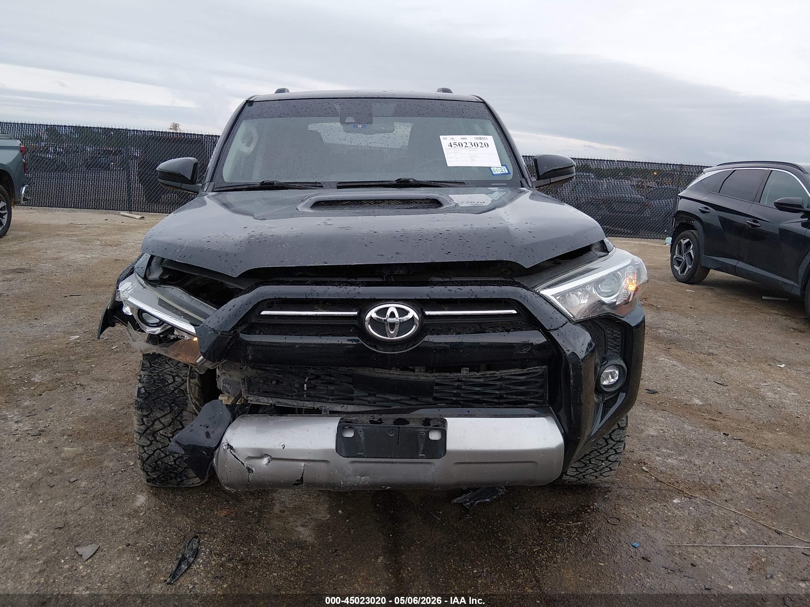2021 Toyota 4runner Trd Off Road Черный vin: JTEPU5JR6M5930356