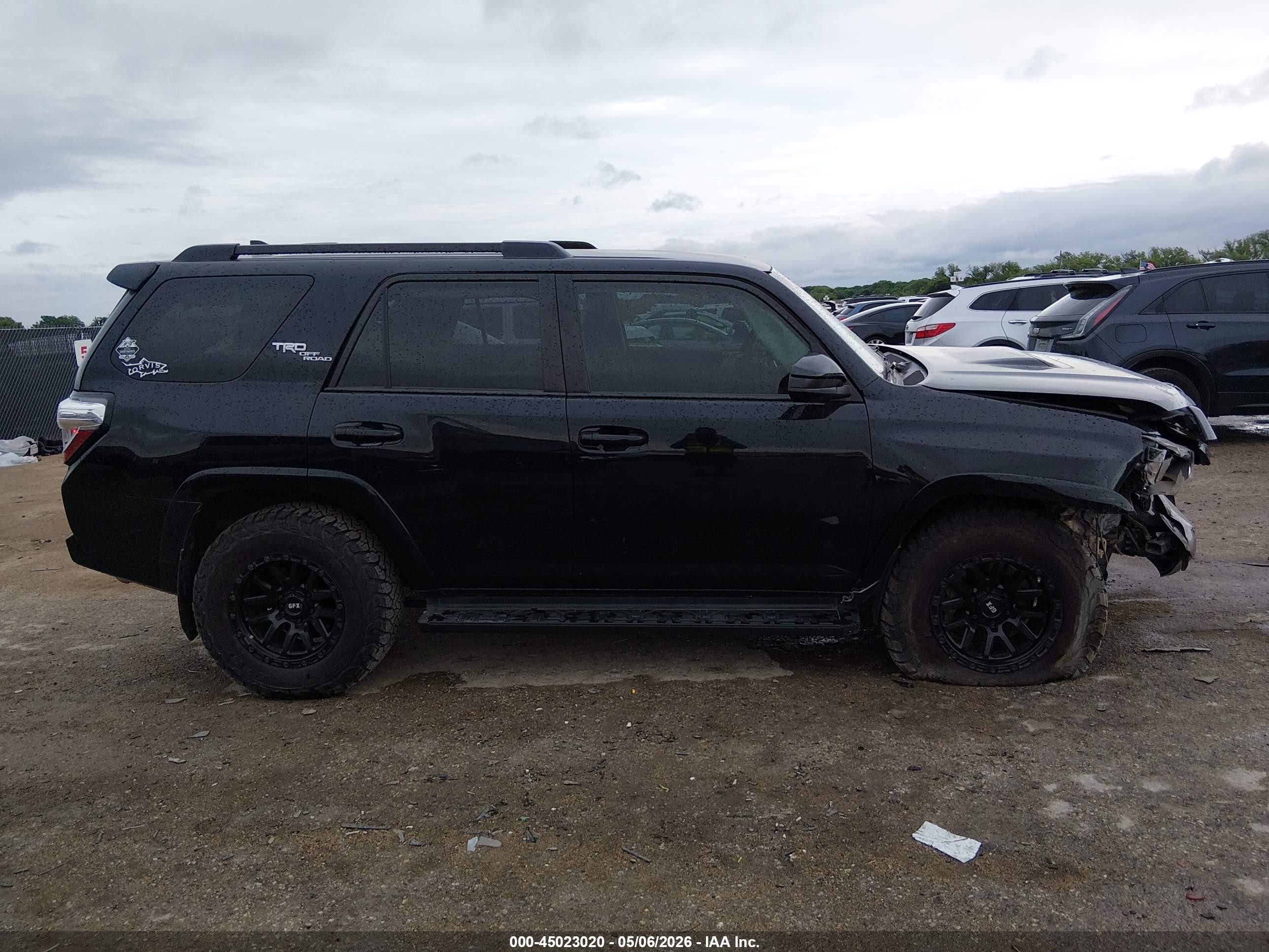 2021 Toyota 4runner Trd Off Road Черный vin: JTEPU5JR6M5930356