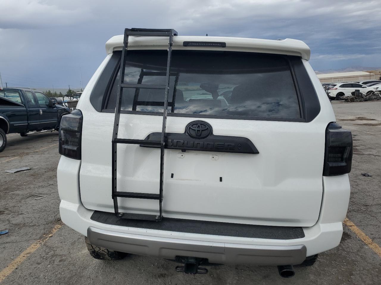 2024 Toyota 4runner Sr5 Premium Белый vin: JTERU5JR1R6241139