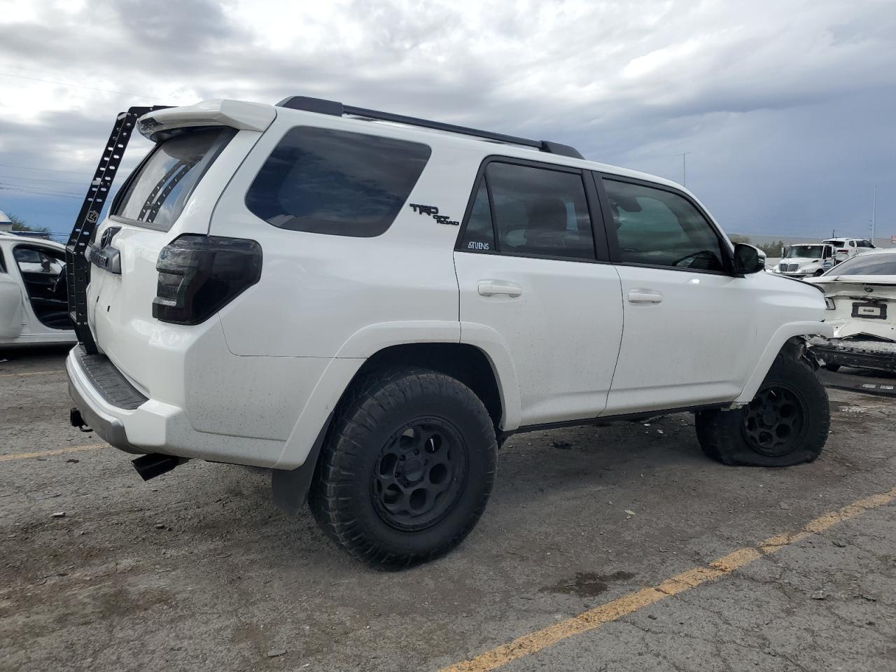 2024 Toyota 4runner Sr5 Premium Белый vin: JTERU5JR1R6241139