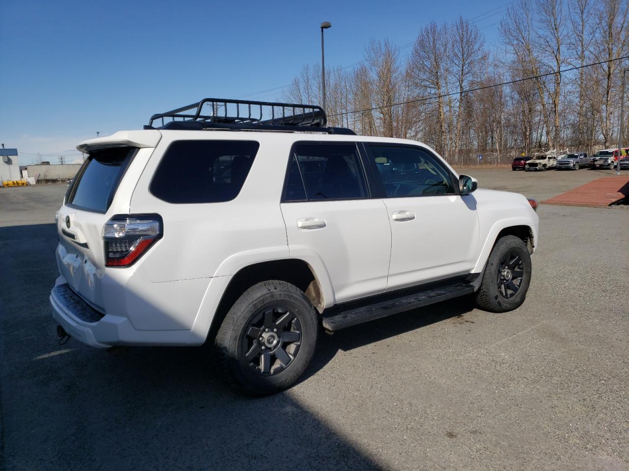 2022 Toyota 4runner Trail White vin: JTETU5JR5N6000569