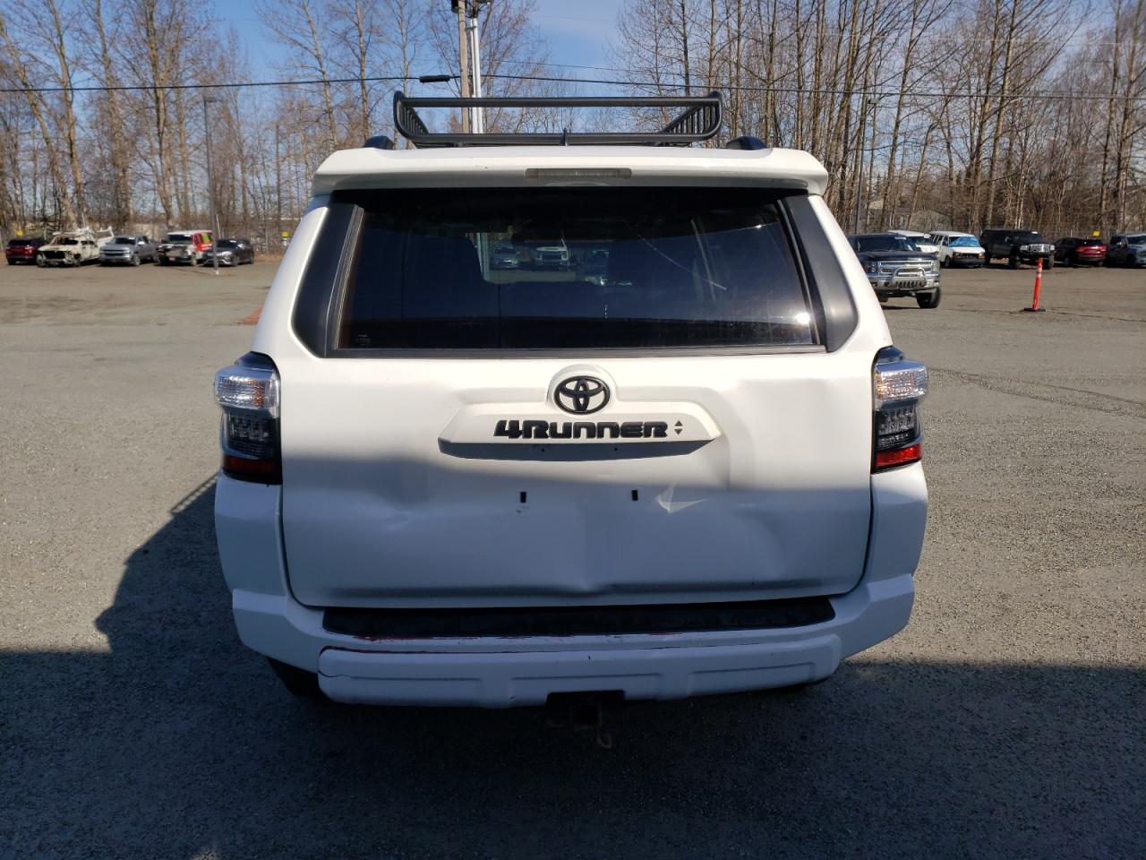 2022 Toyota 4runner Trail White vin: JTETU5JR5N6000569