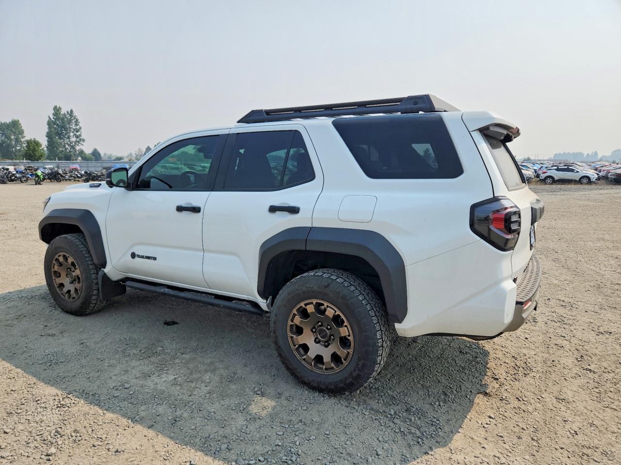 2025 Toyota 4runner Trailhunter Hv White vin: JTEVB5BR8S5006560