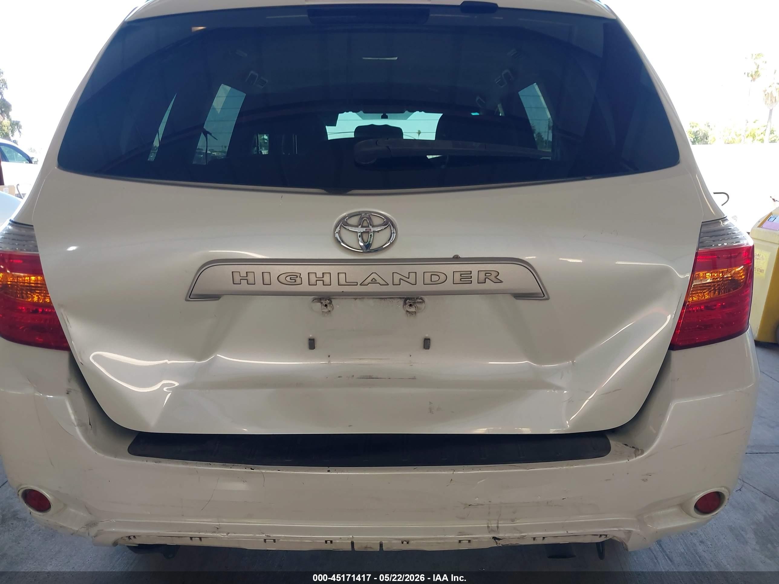 2010 Toyota Highlander Base V6 White vin: JTEZK3EH2A2104315
