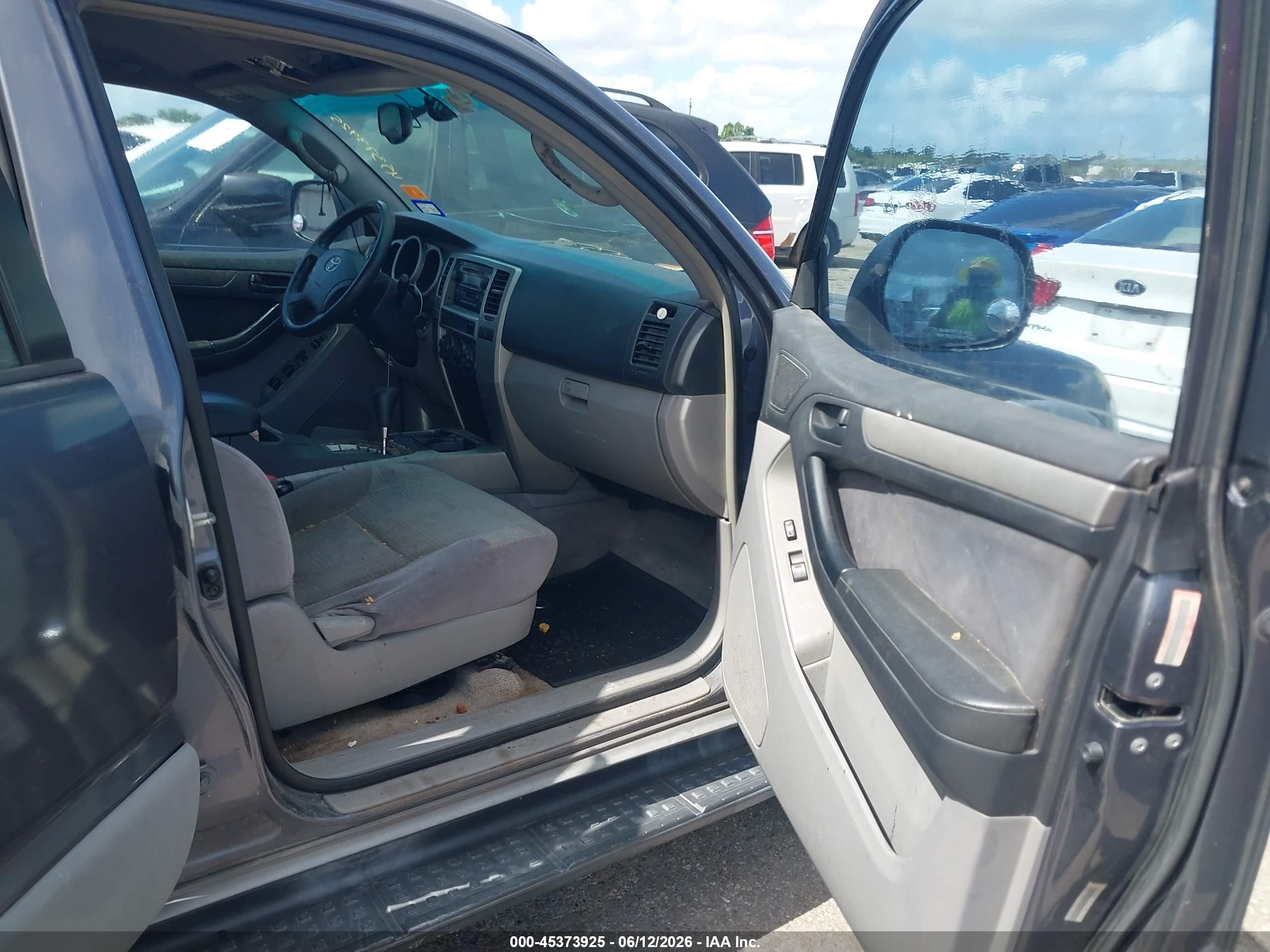 2003 Toyota 4runner Sr5 V8 Gray vin: JTEZT14R630007239