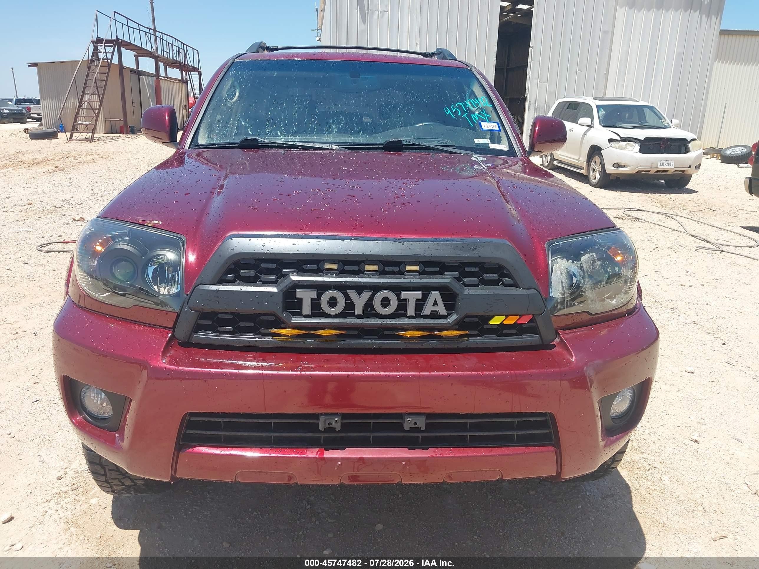 2006 Toyota 4runner Sr5 V8 Burgundy vin: JTEZT14R968008519