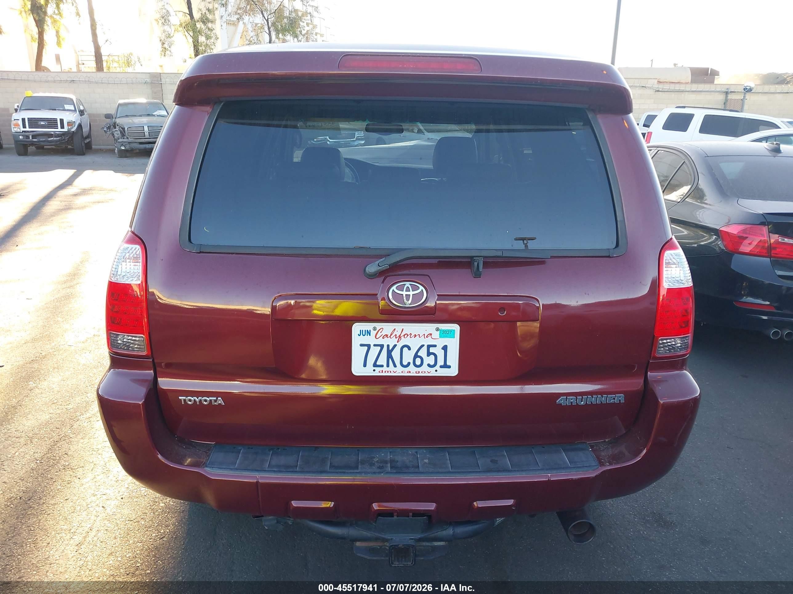 2006 Toyota 4runner Limited V8 Burgundy vin: JTEZT17R668010322