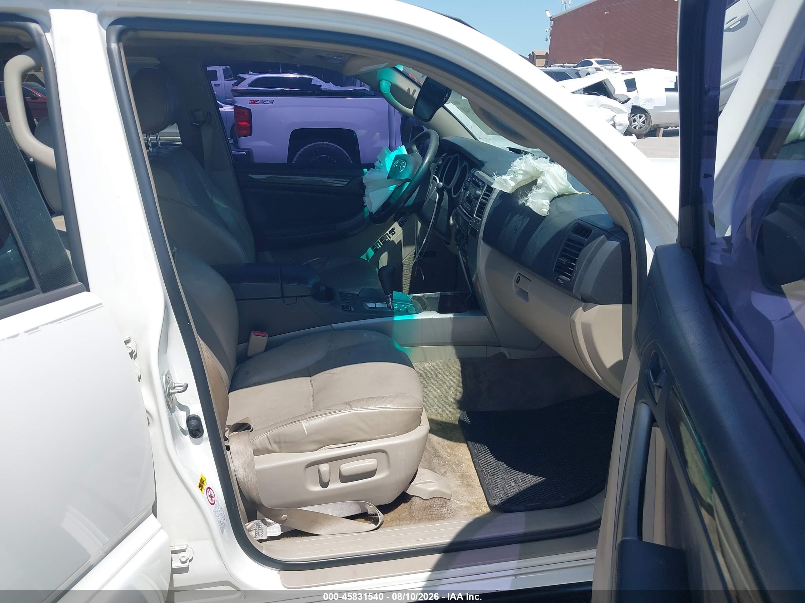 2003 Toyota 4runner Limited V8 White vin: JTEZT17R838002041