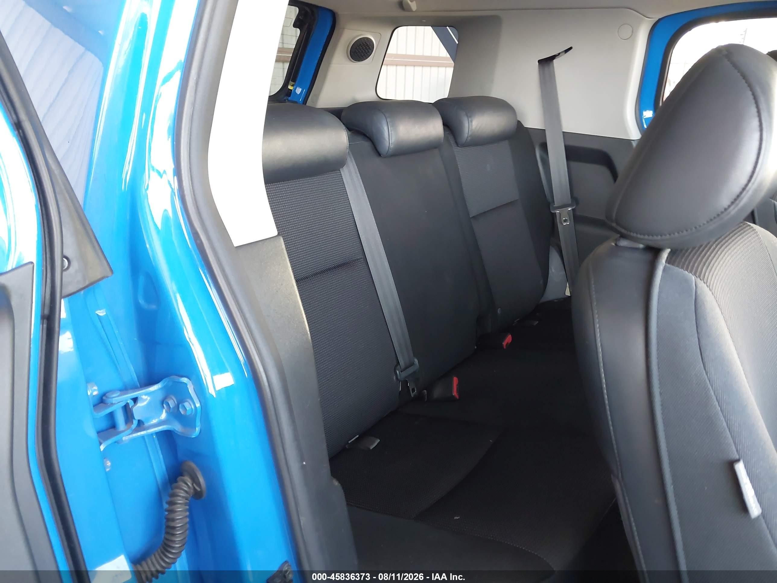 2007 Toyota Fj Cruiser   Blue vin: JTEZU11F070017617