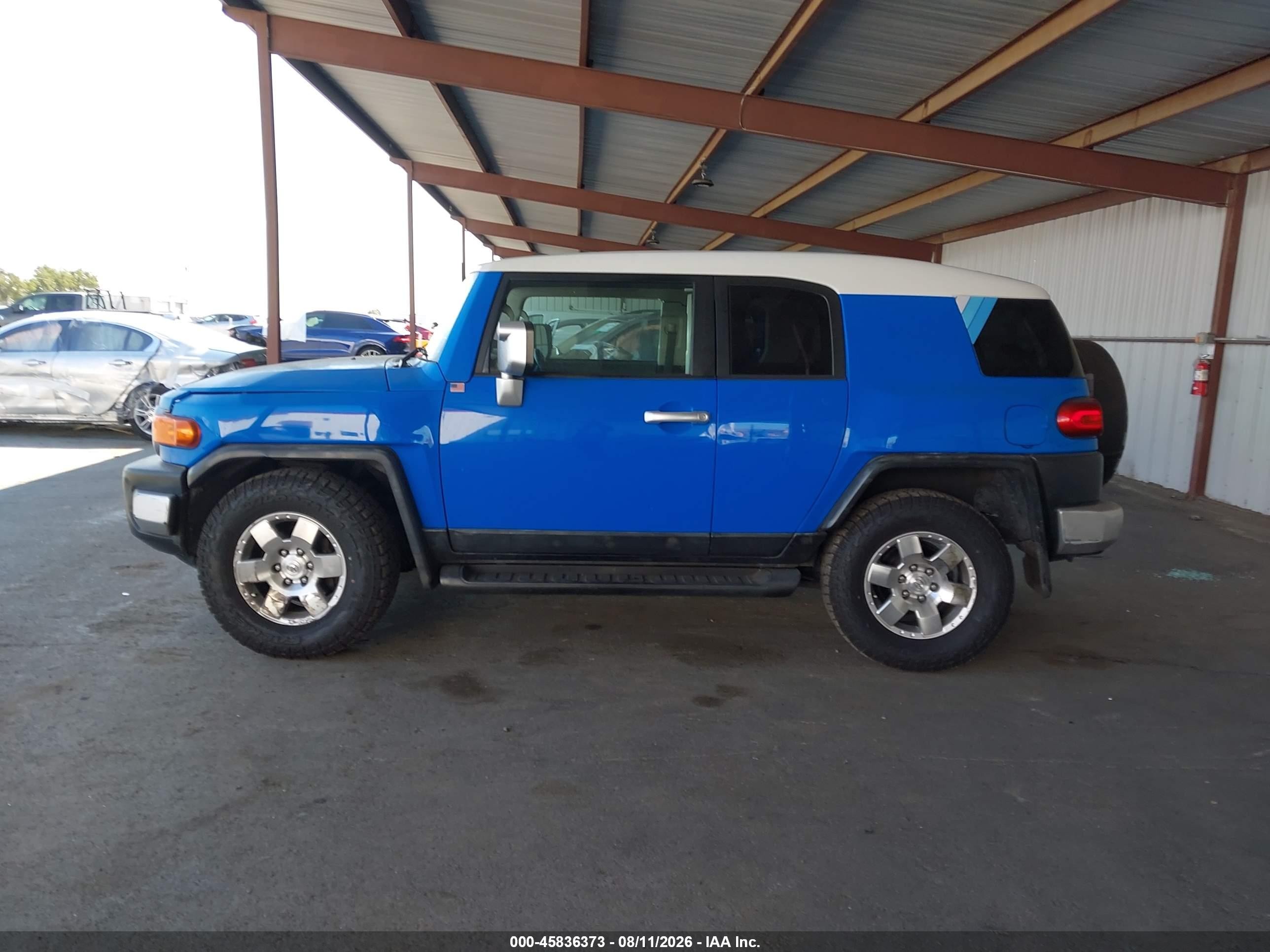 2007 Toyota Fj Cruiser   Blue vin: JTEZU11F070017617