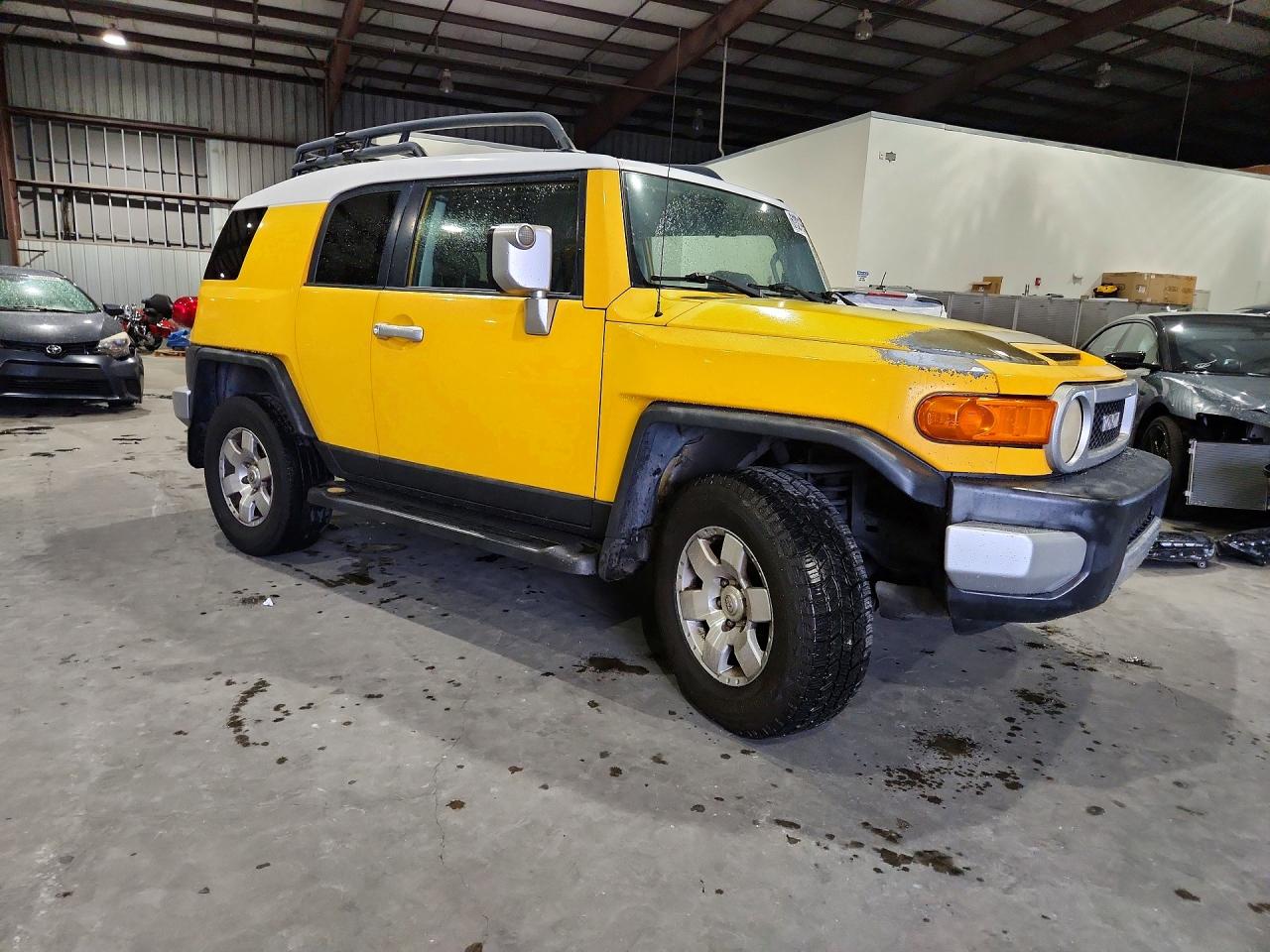 2008 Toyota Fj Cruiser Base Yellow vin: JTEZU11F08K007451