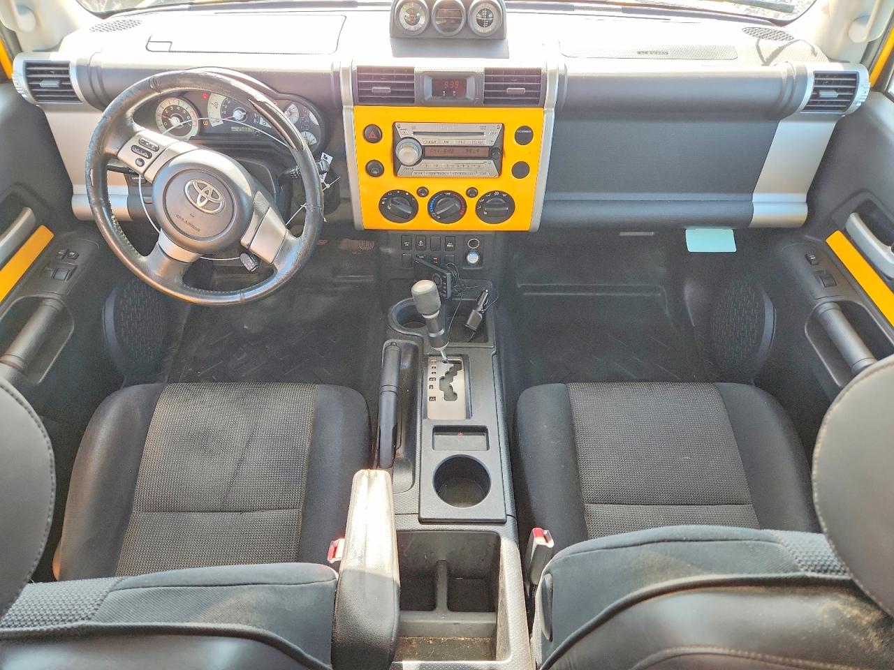 2008 Toyota Fj Cruiser Base Yellow vin: JTEZU11F08K007451