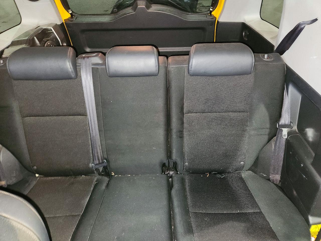2008 Toyota Fj Cruiser Base Yellow vin: JTEZU11F08K007451
