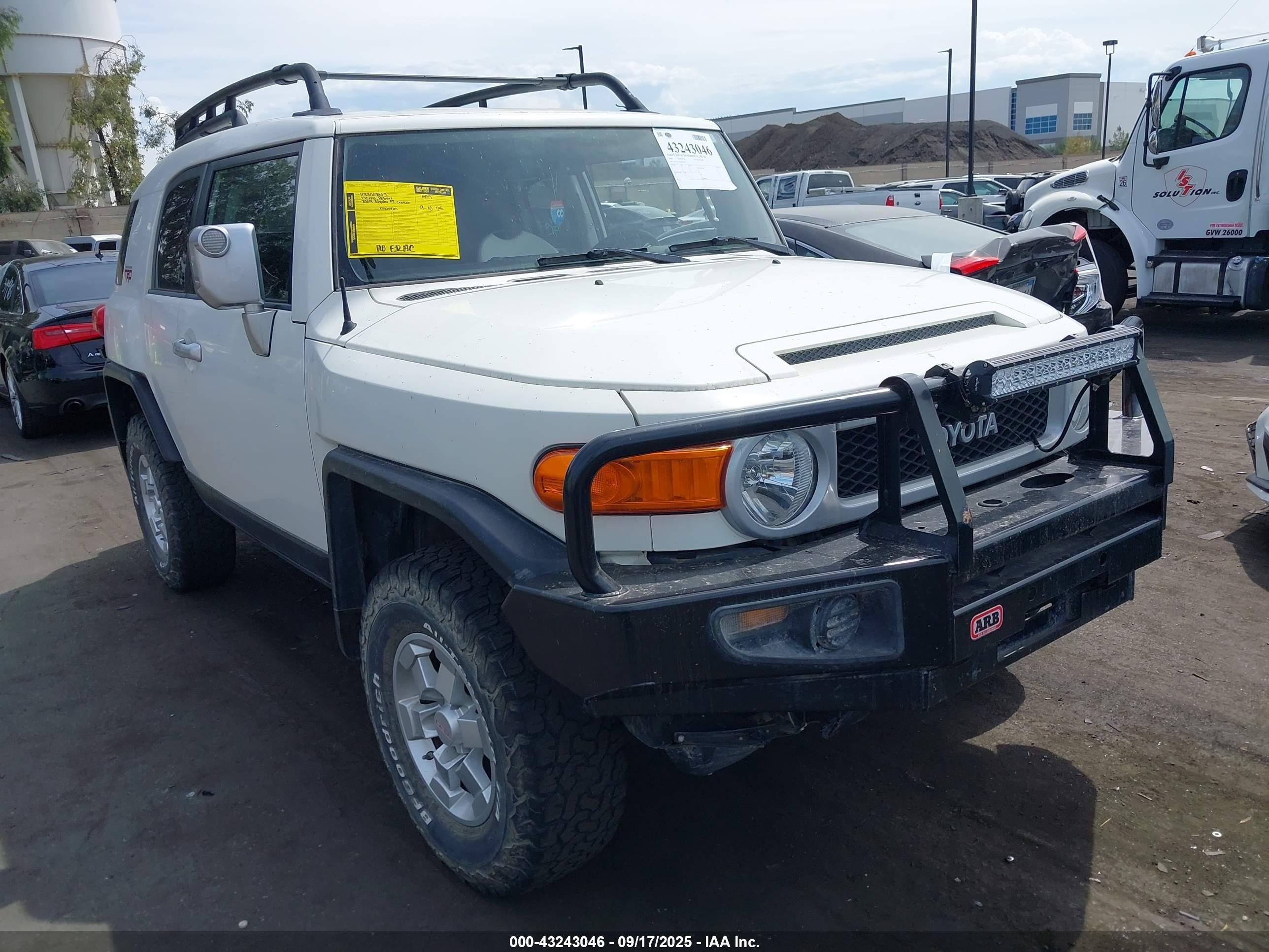 2009 Toyota Fj Cruiser   White vin: JTEZU11F19K008271