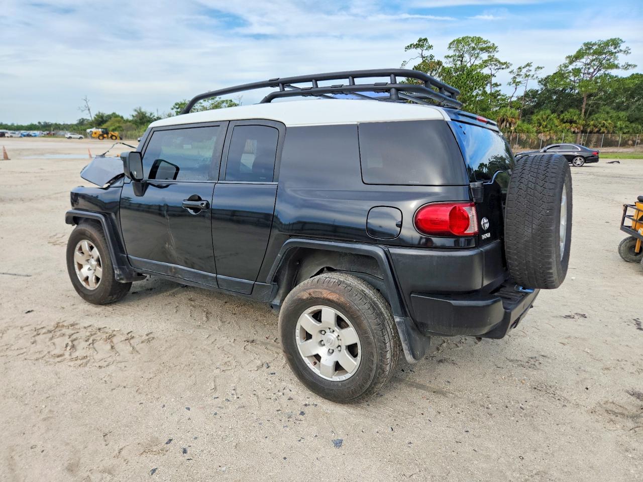 2007 Toyota Fj Cruiser Base Черный vin: JTEZU11F370009866