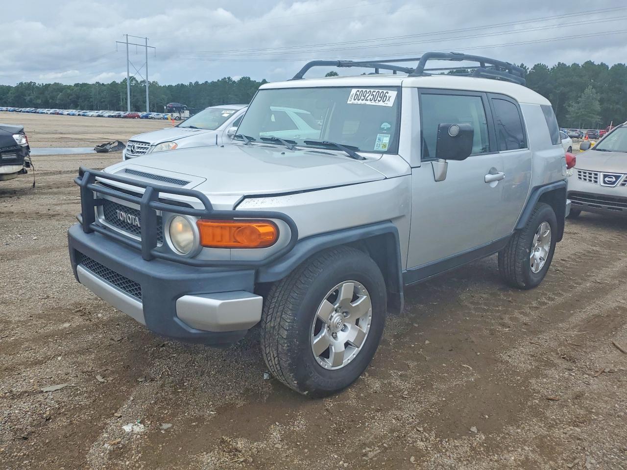 2008 Toyota Fj Cruiser Base Серебряный vin: JTEZU11F38K002860