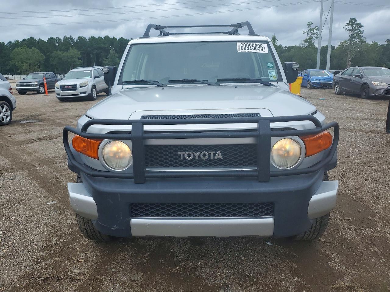 2008 Toyota Fj Cruiser Base Серебряный vin: JTEZU11F38K002860