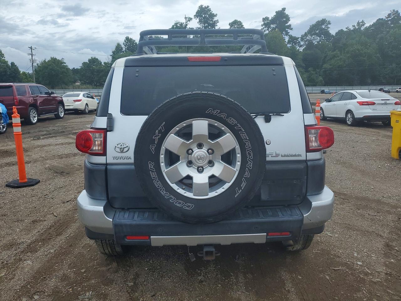2008 Toyota Fj Cruiser Base Серебряный vin: JTEZU11F38K002860